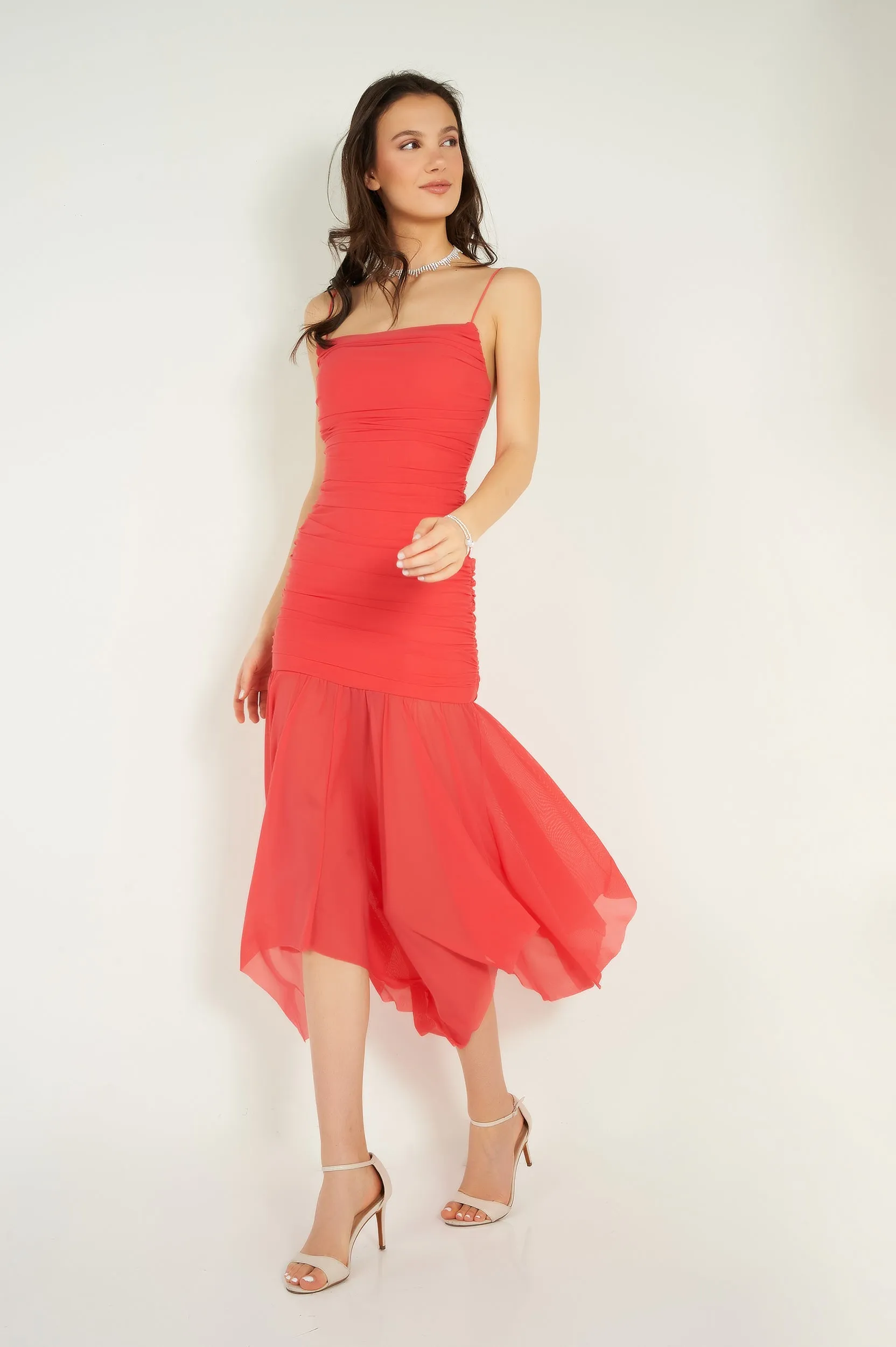 Robe asymétrique froncée en maille - ID7724 - (E-C2)