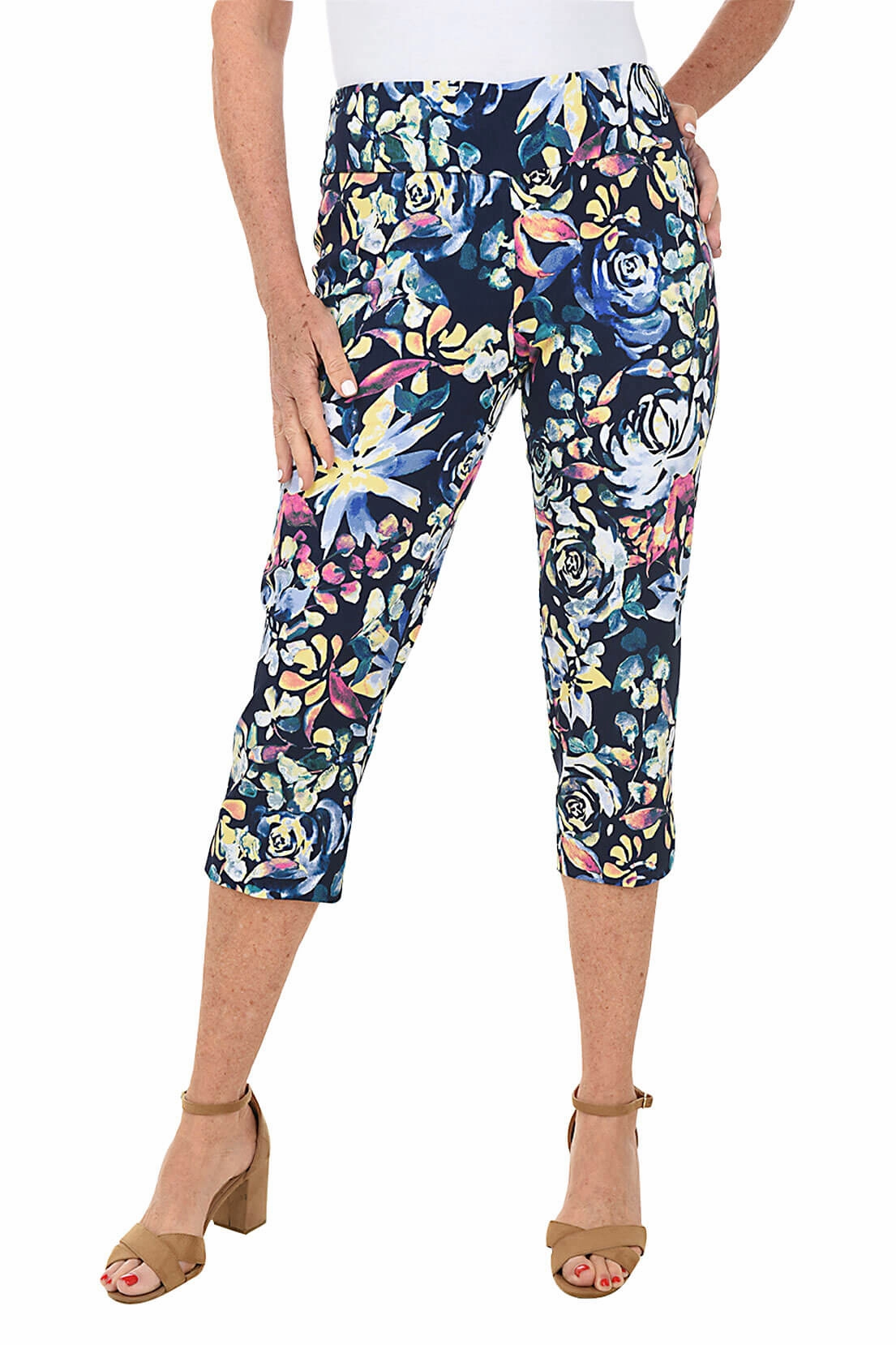 Rose Petals Pull-On Crop Pant Casual Must-Have