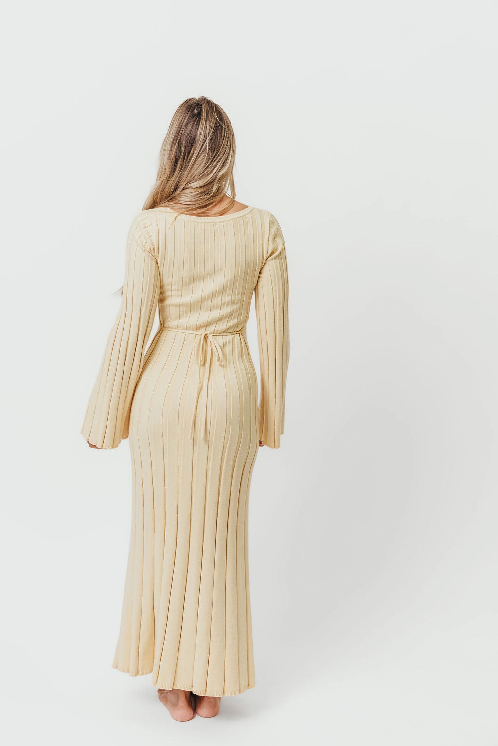 Rowan Square Neck Maxi Dress in Buttercream Sleek Fit Belted-Style