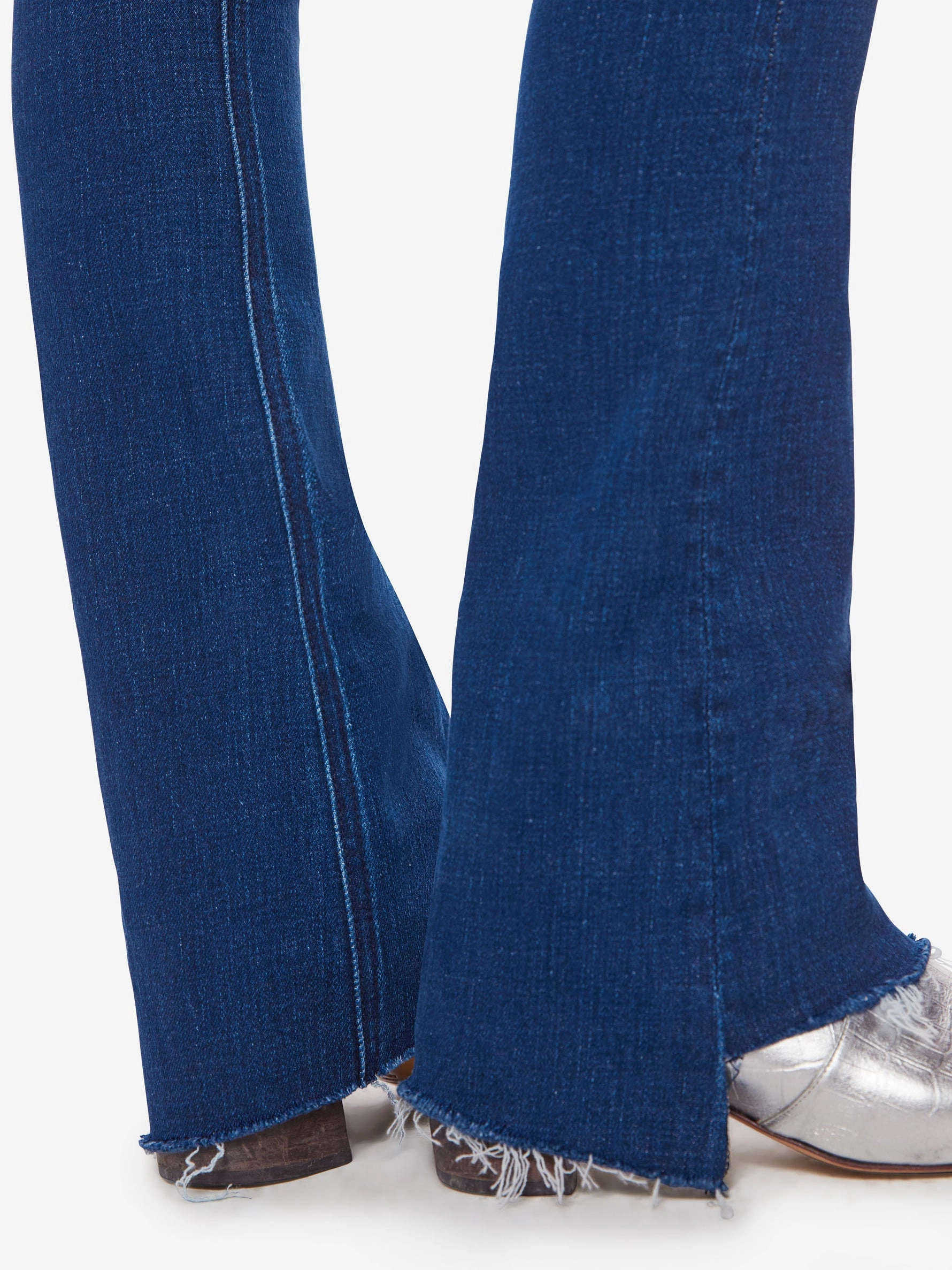 Comfortable Wear Sharp Comfort Runaway Step Fray in Groovy