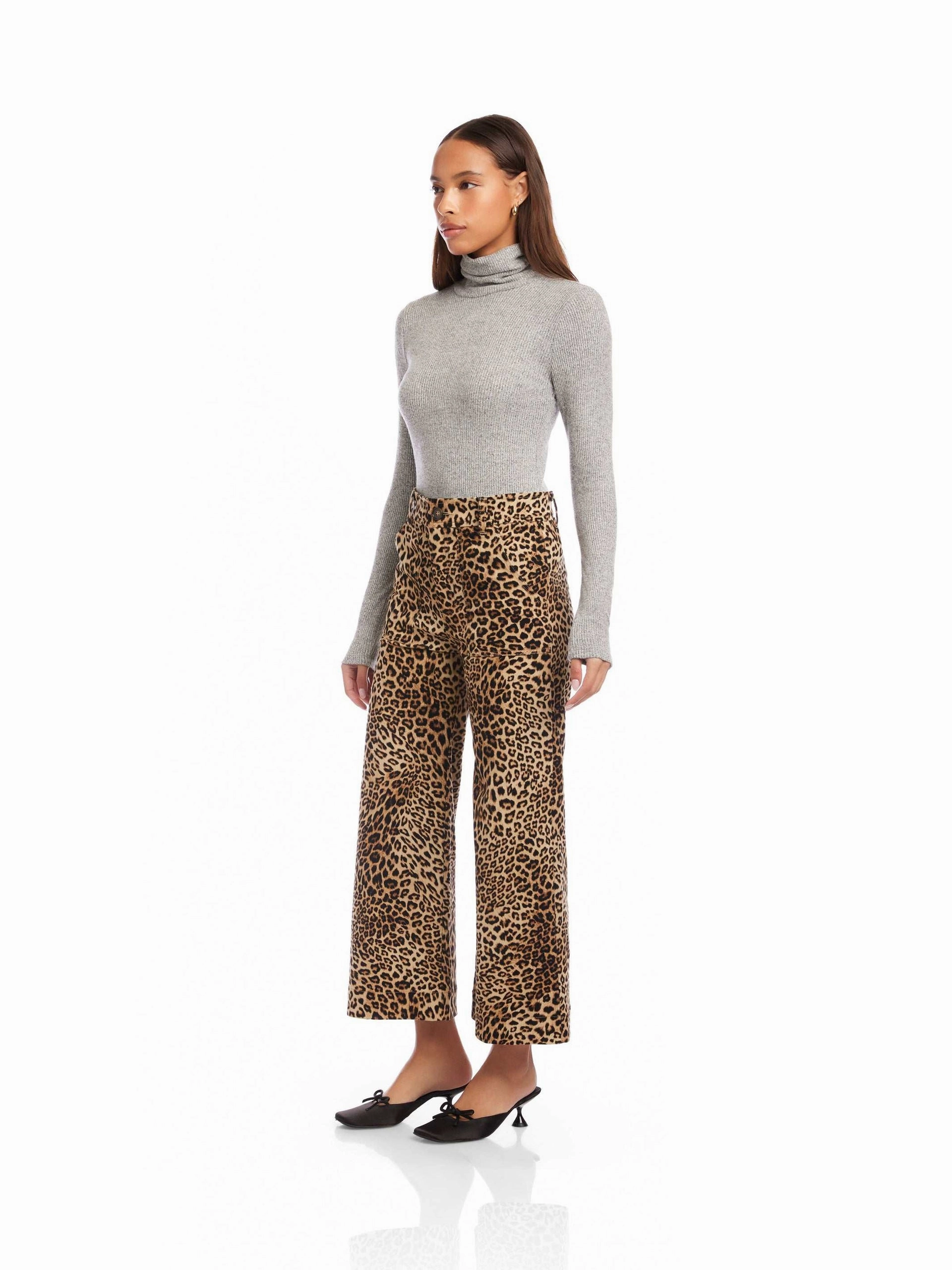 Rylee Cropped Pants in Leopard ReinforcedSeams