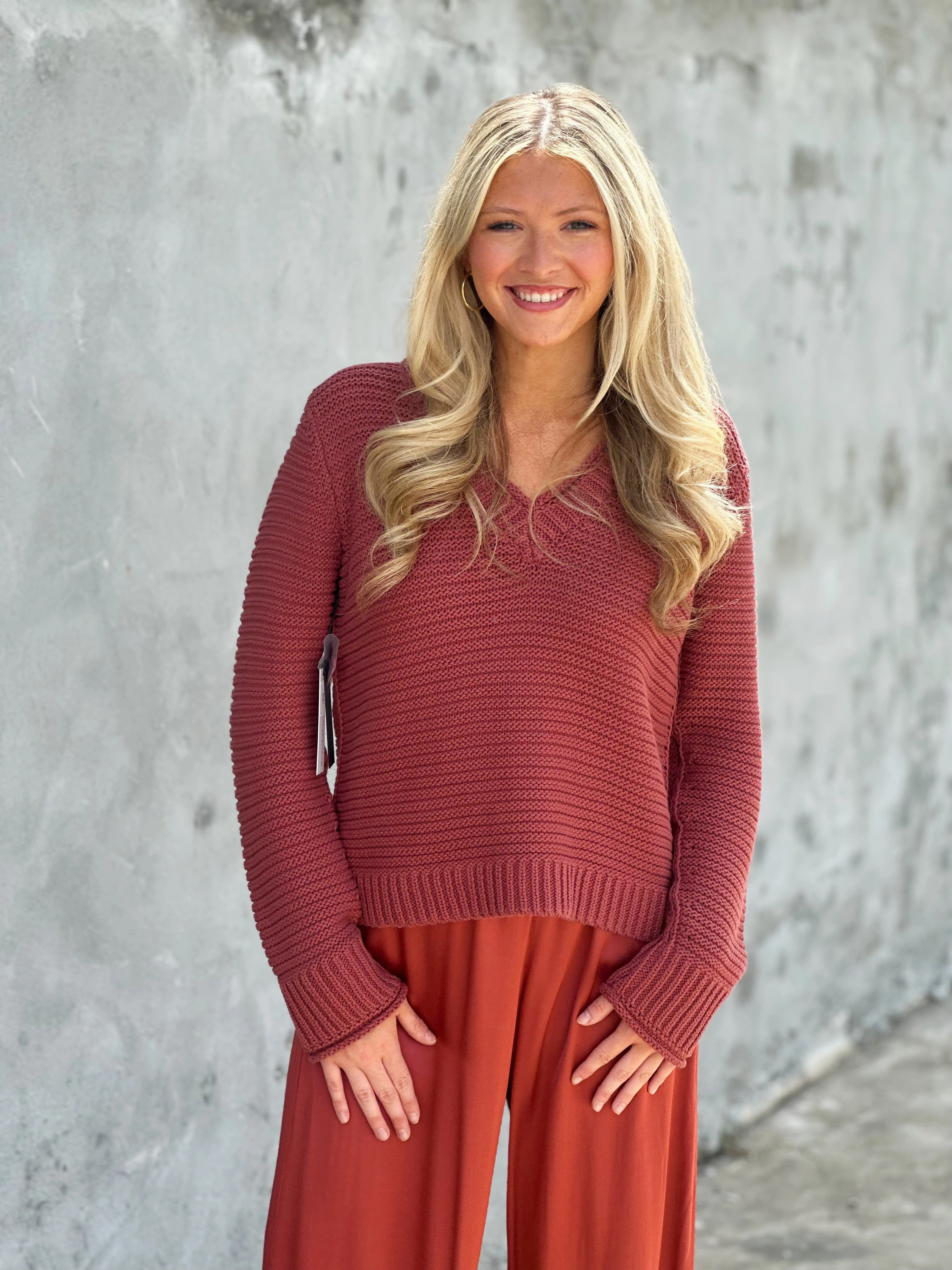 NoSlipGripperBand Michael Stars Linda Striped V-Neck Pullover in Muse