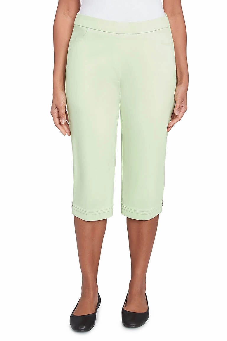 Carbon Infused Fabric Parrot Cay Pleated Hem Capri Pant
