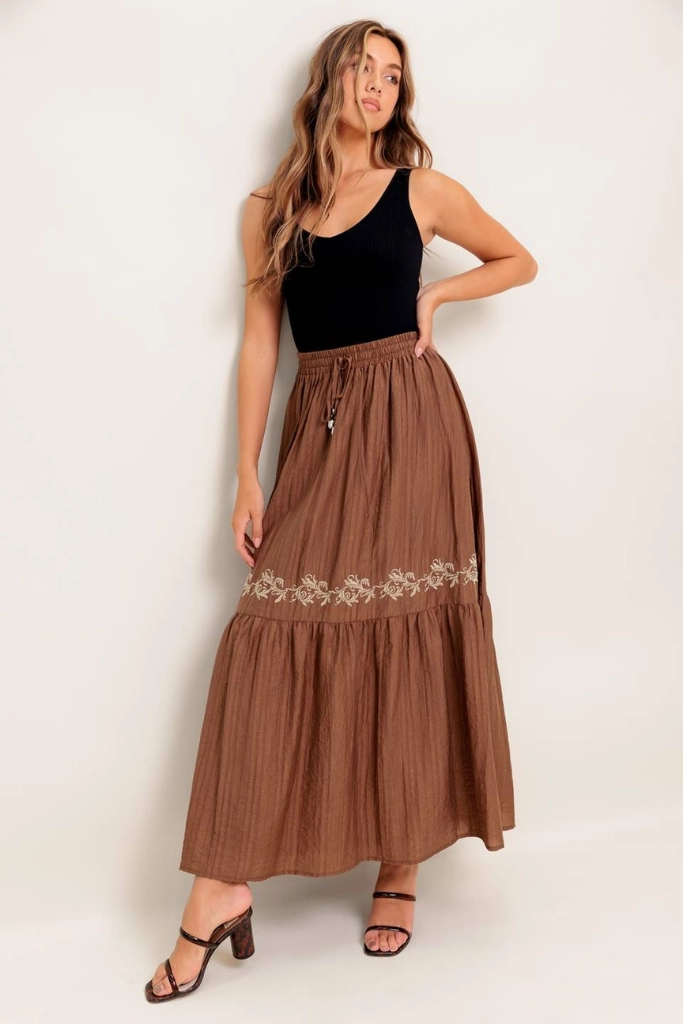 Calm Mood Eliza Embroiderd Maxi Skirt