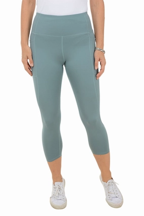 Core Essential Soft and Light Shirred Hem Capri Performance Legging