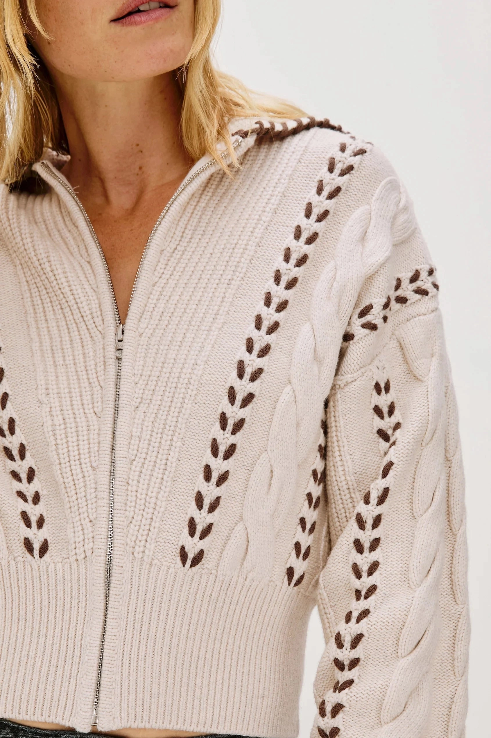 Fade Resistant Coating AntiStaticLining Lune Sweater Oatmeal Brown Whipstitch