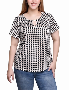 Ribbed Collar Style Breathable Microfiber Short Sleeve Top With Hardware