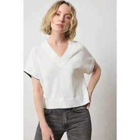 Short Sleeve V-Neck Pullover Sweater Pearl Modern Design Comfy Style
