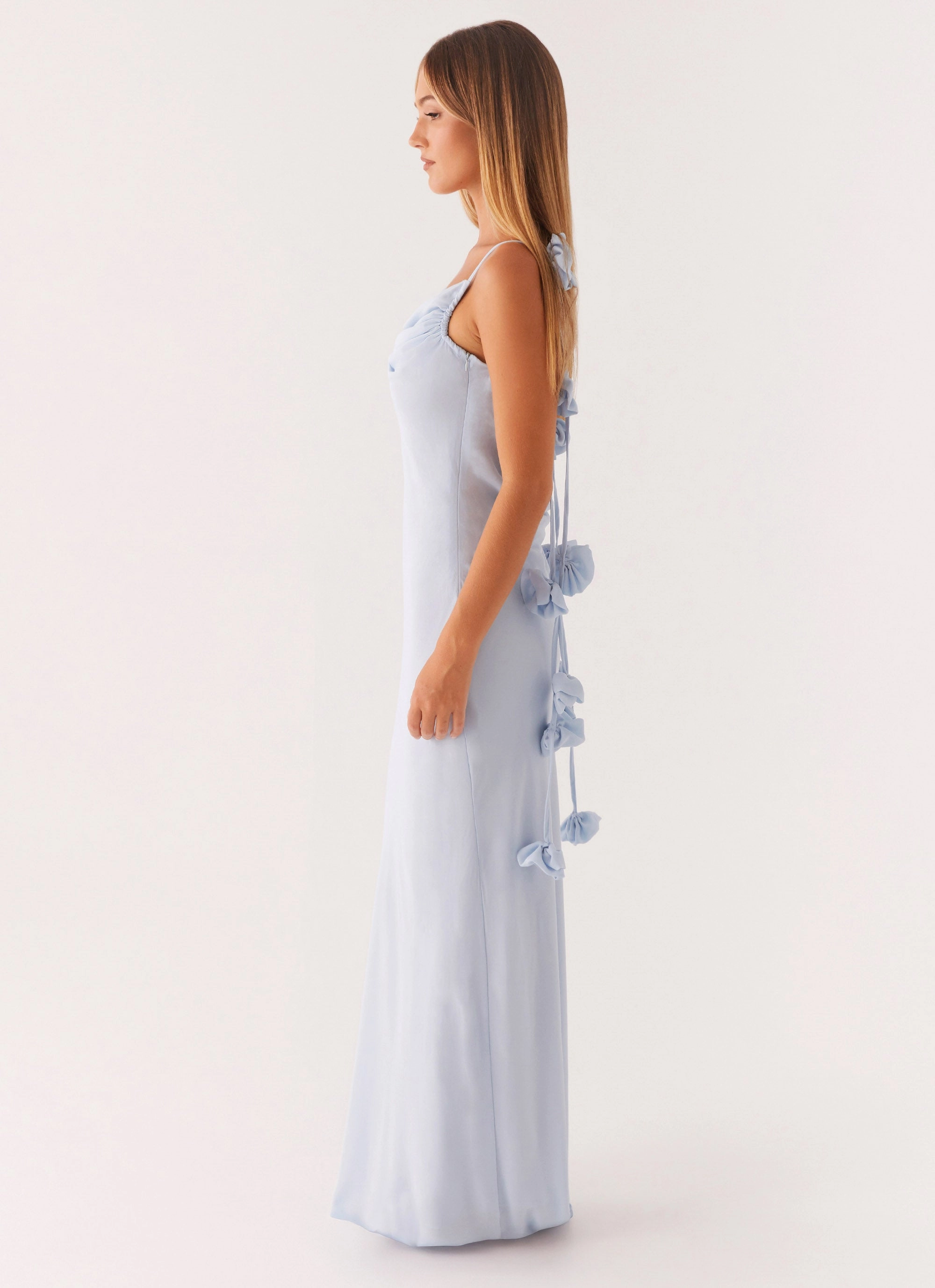 Simona Maxi Dress - Pastel Blue Form Fitting Relax Motion
