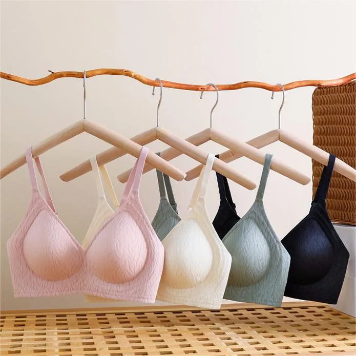 Smaller Chest Lace Textural Modest Coverage Wireless Push-up Bra