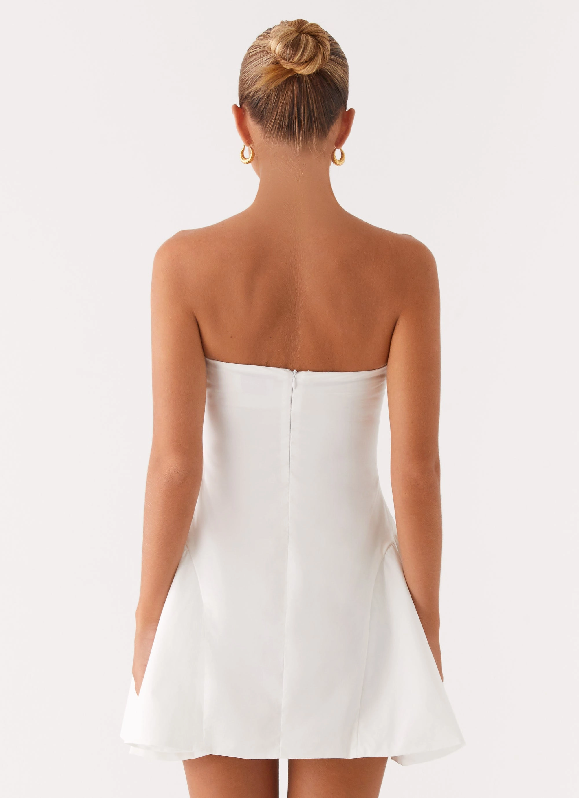 Smooth Shape Vibrant Colors Lucille Mini Dress - White