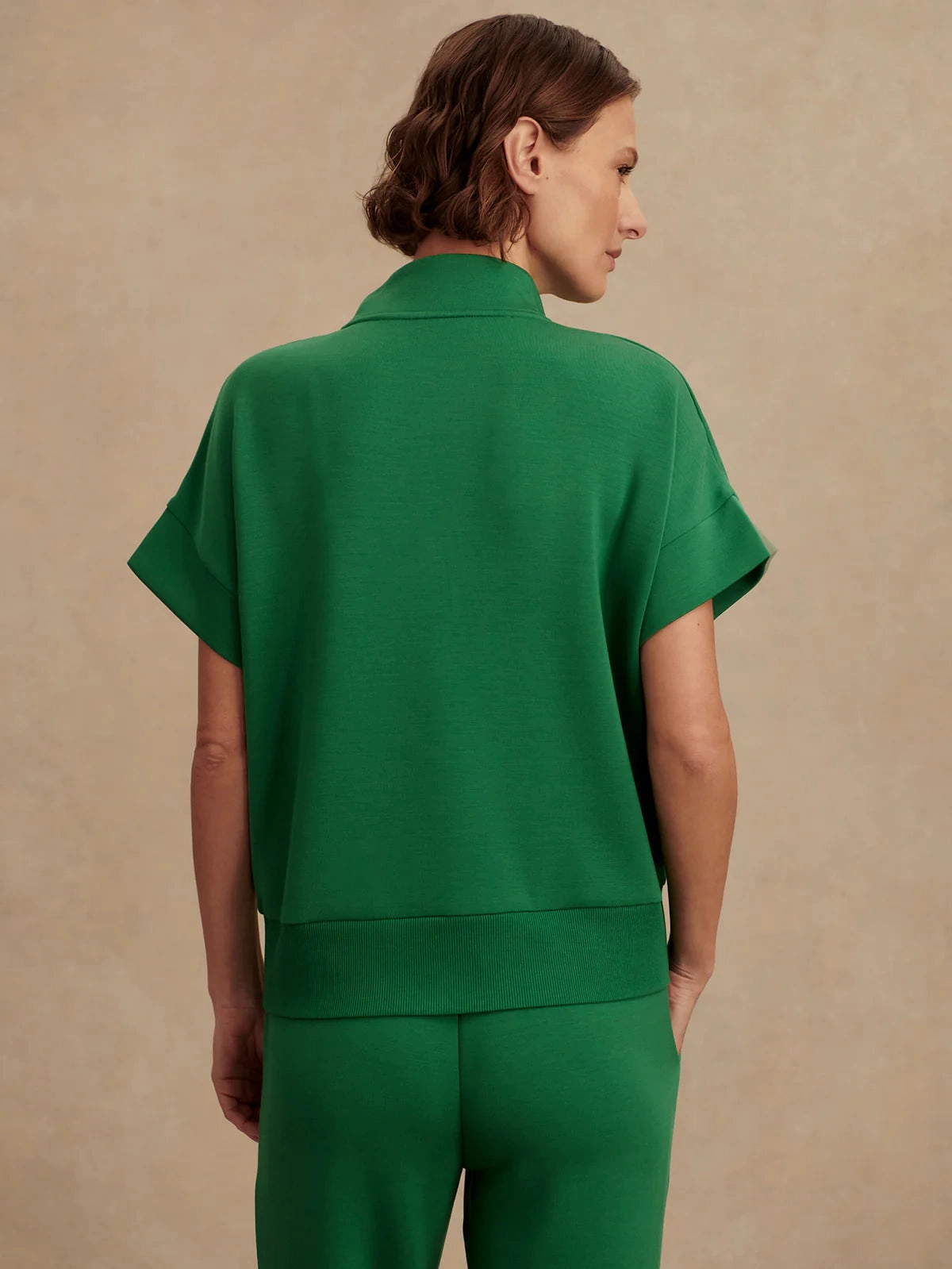 Varley Ritchie Short Sleeve Sweat in Verdant Green ElasticTrimming Professional Look
