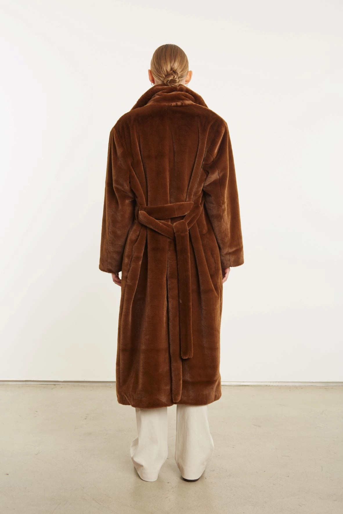 Brown Faux Fur Robe Lightweight Thermal Tech
