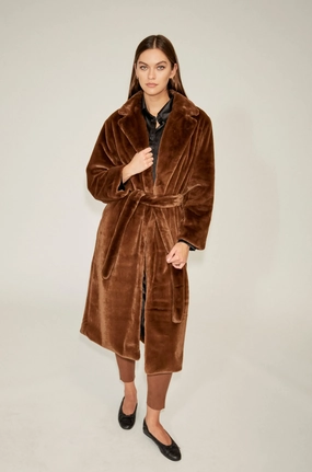 Compact Packable Feature Brown Faux Fur Robe