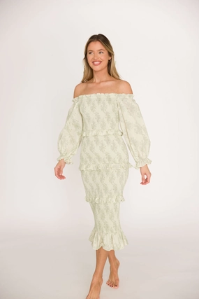 and Effortless fit dress. Flattering and Chic The Chloe Midi Dress in Sage - Bump Friendly *Final-Sale*