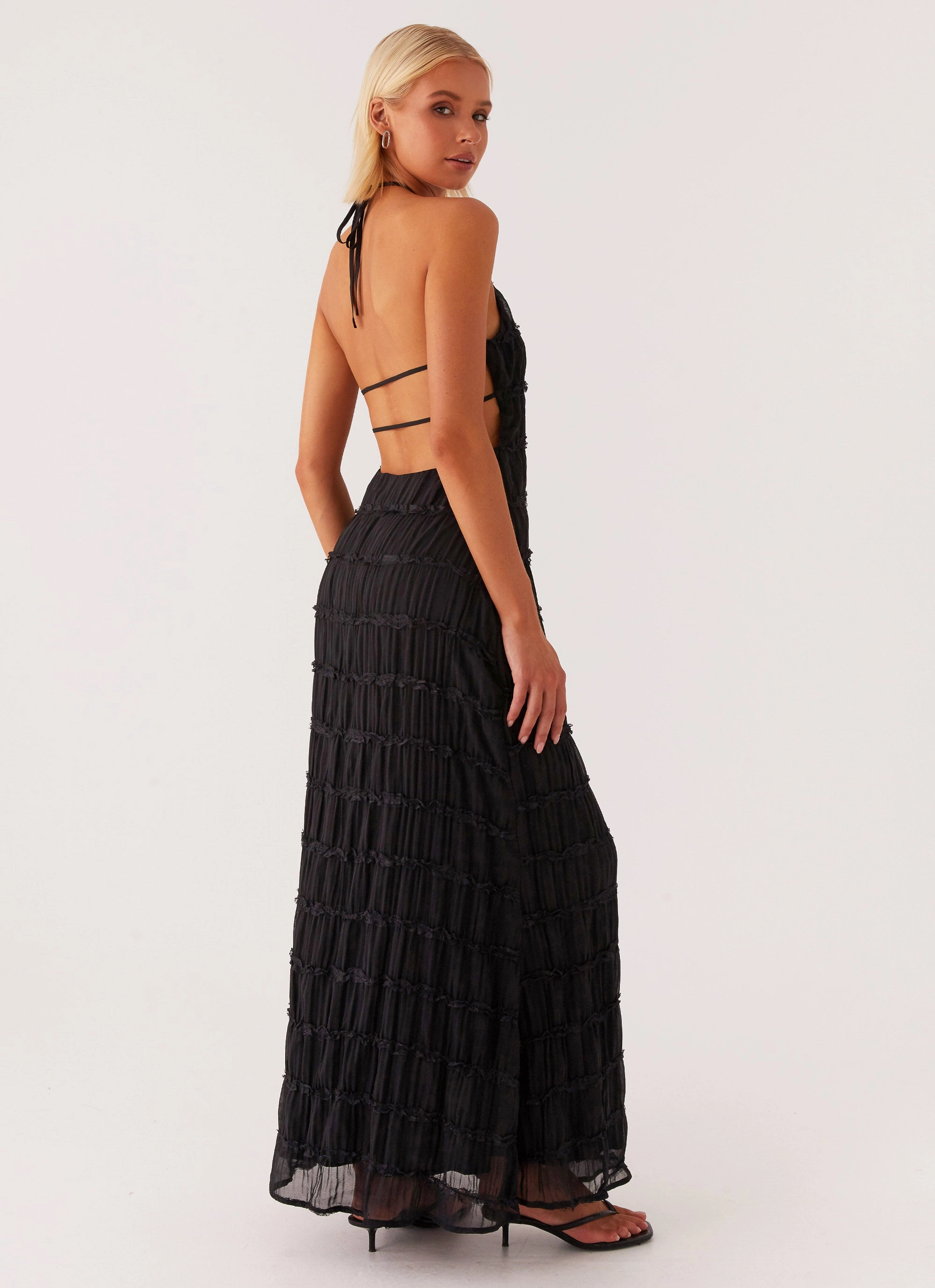 Aullie Maxi Dress - Black Sister Glow Cozy Silhouette