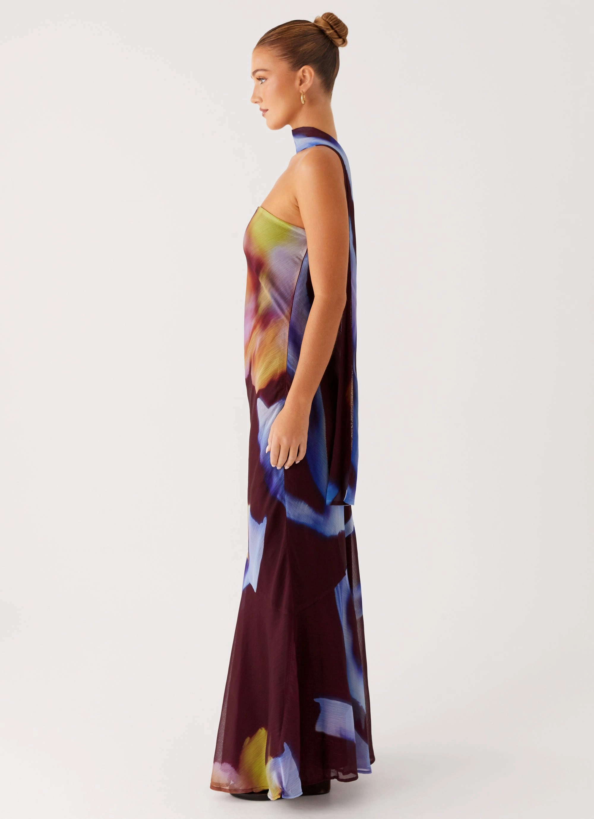 Daily Form Under The Pagoda Maxi Dress - Dark Floral