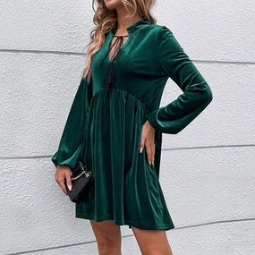 BUBBLY LONG SLEEVED V NECK LACE UP VELVET DRESS_CWDSD3235 Chic Layered Wear Quilted-Texture