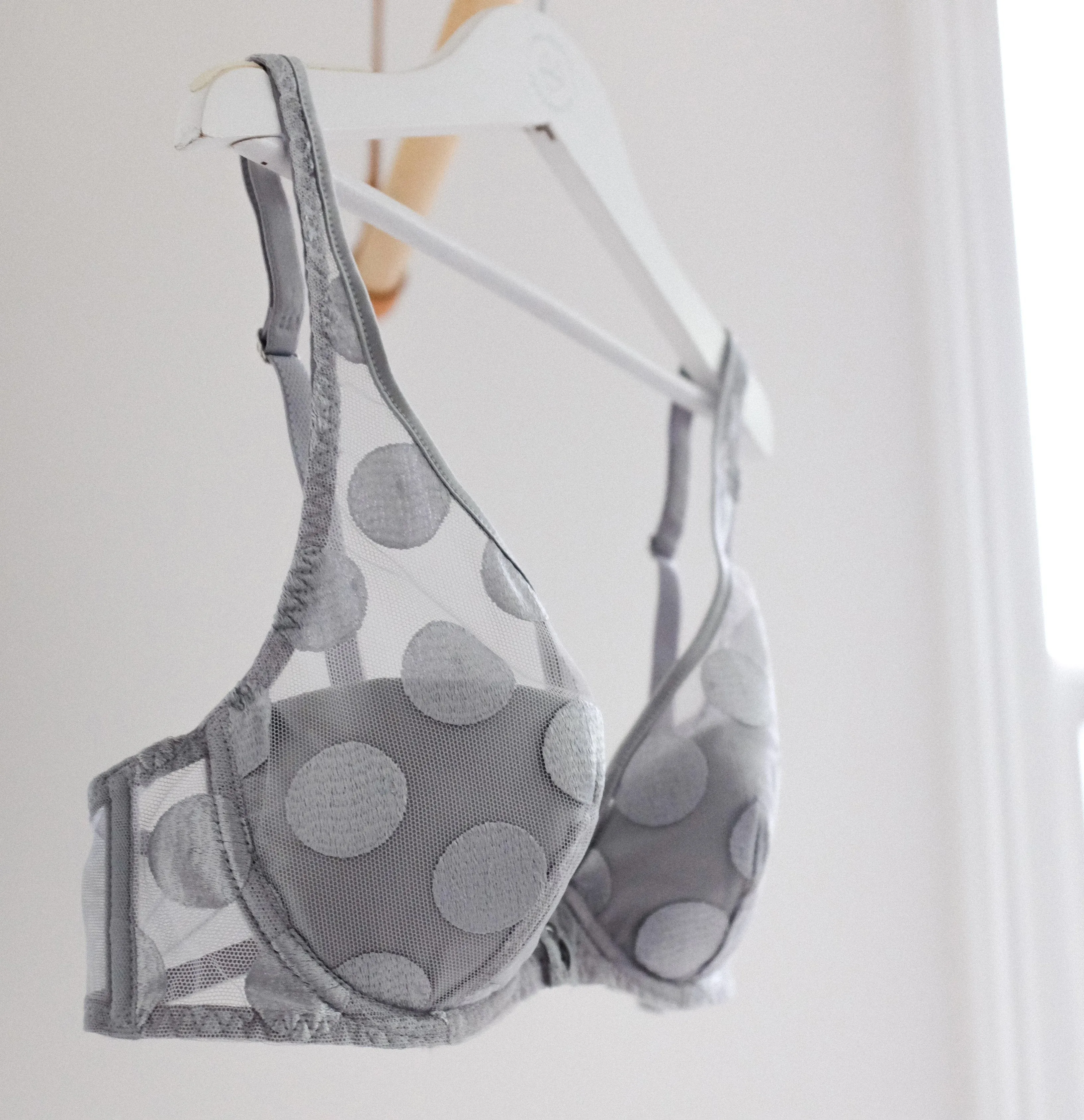 Spot detail push up bra [Silver]