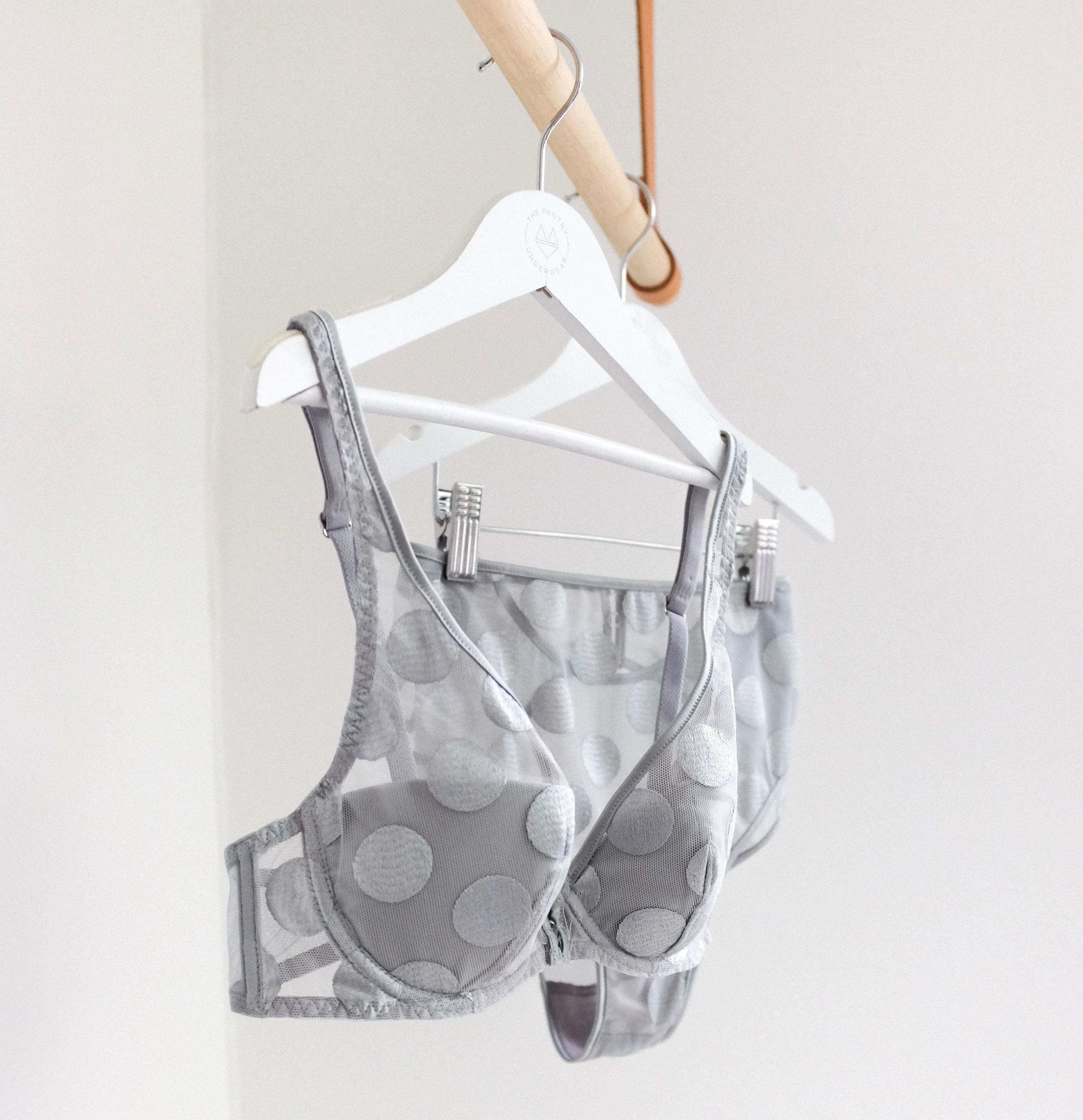 Spot detail push up bra [Silver]