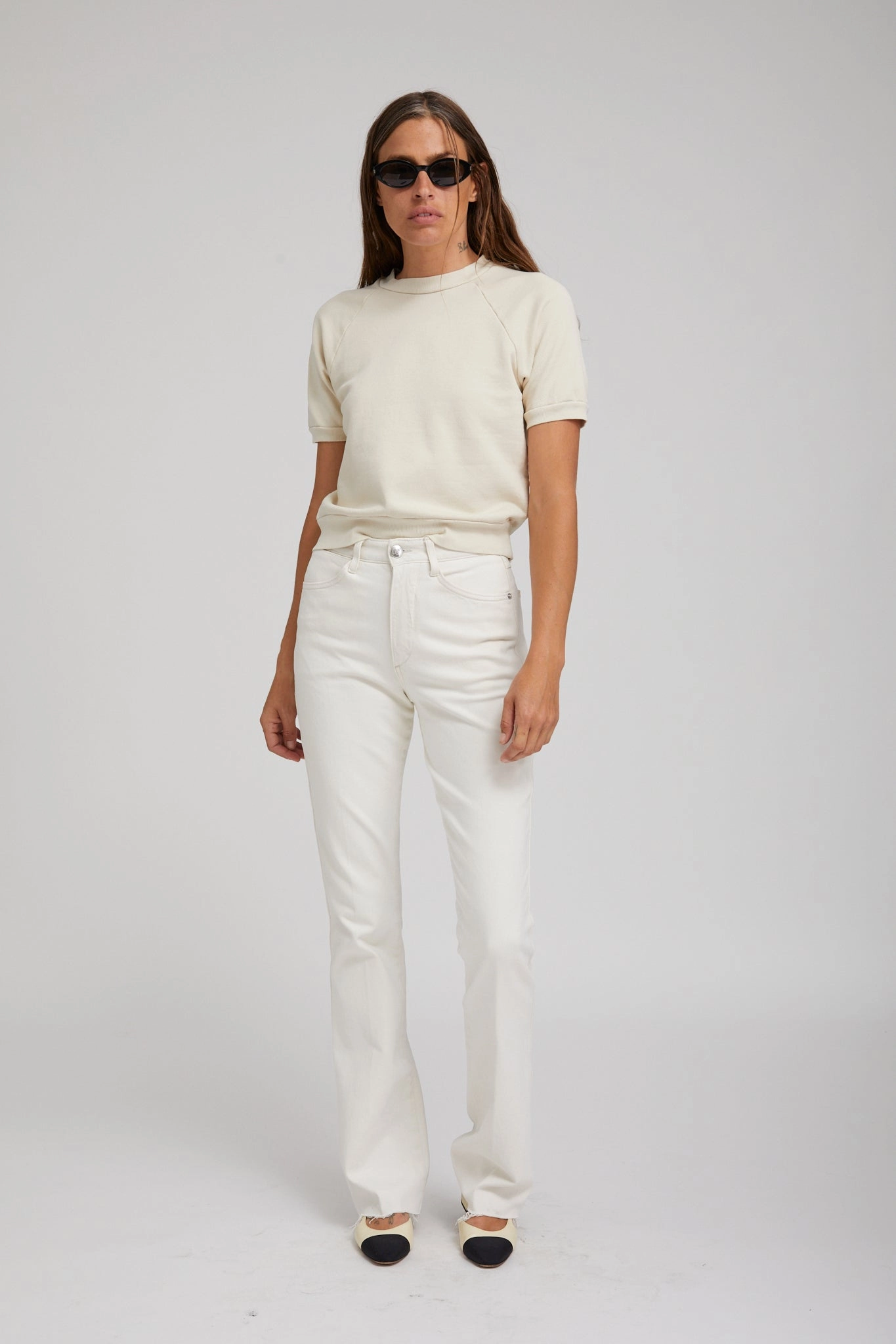 Breathable Design Interlock Stitch Detail Earhart Vintage White Micro Flare Denim