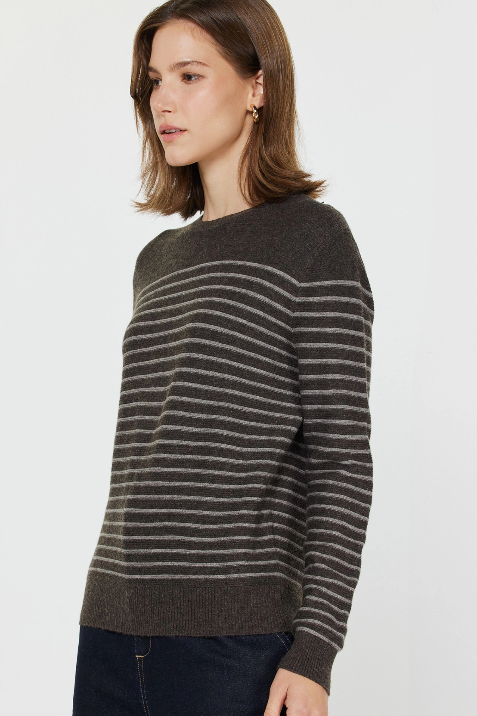 STRIPED SWEATER DoubleStitching Soft Material