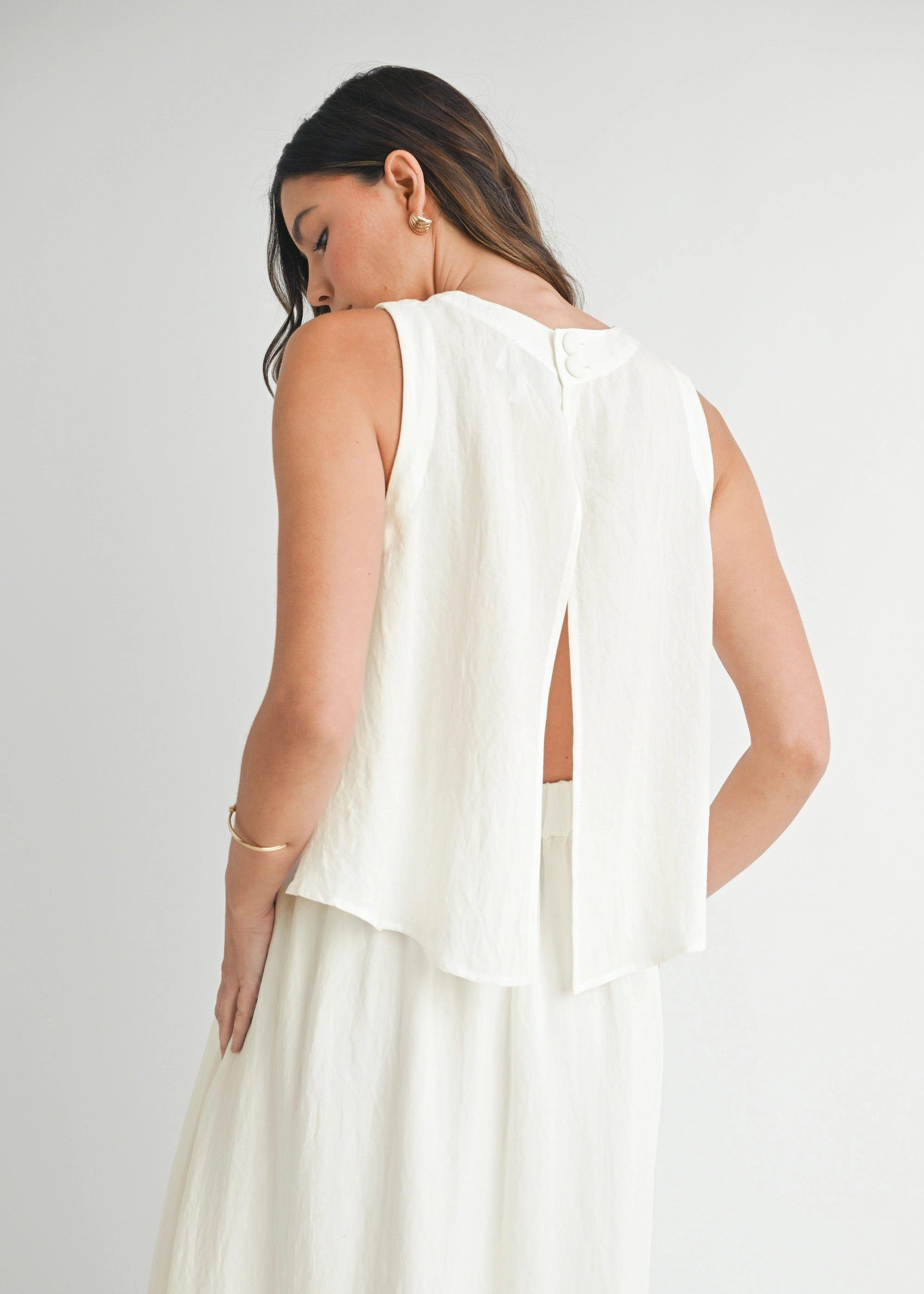 Raw Edge Detail SubtleTexture MARY WRINKLED FABRIC SWING TOP