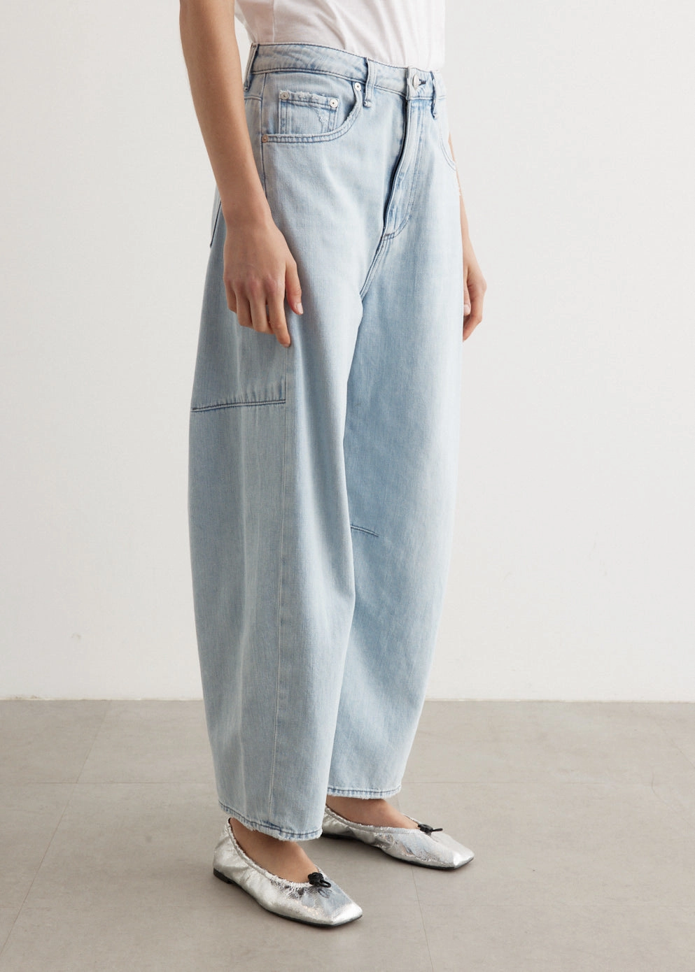 Stylish Design Charlie High-Rise Barrel Jeans Hypoallergenic Material Composition