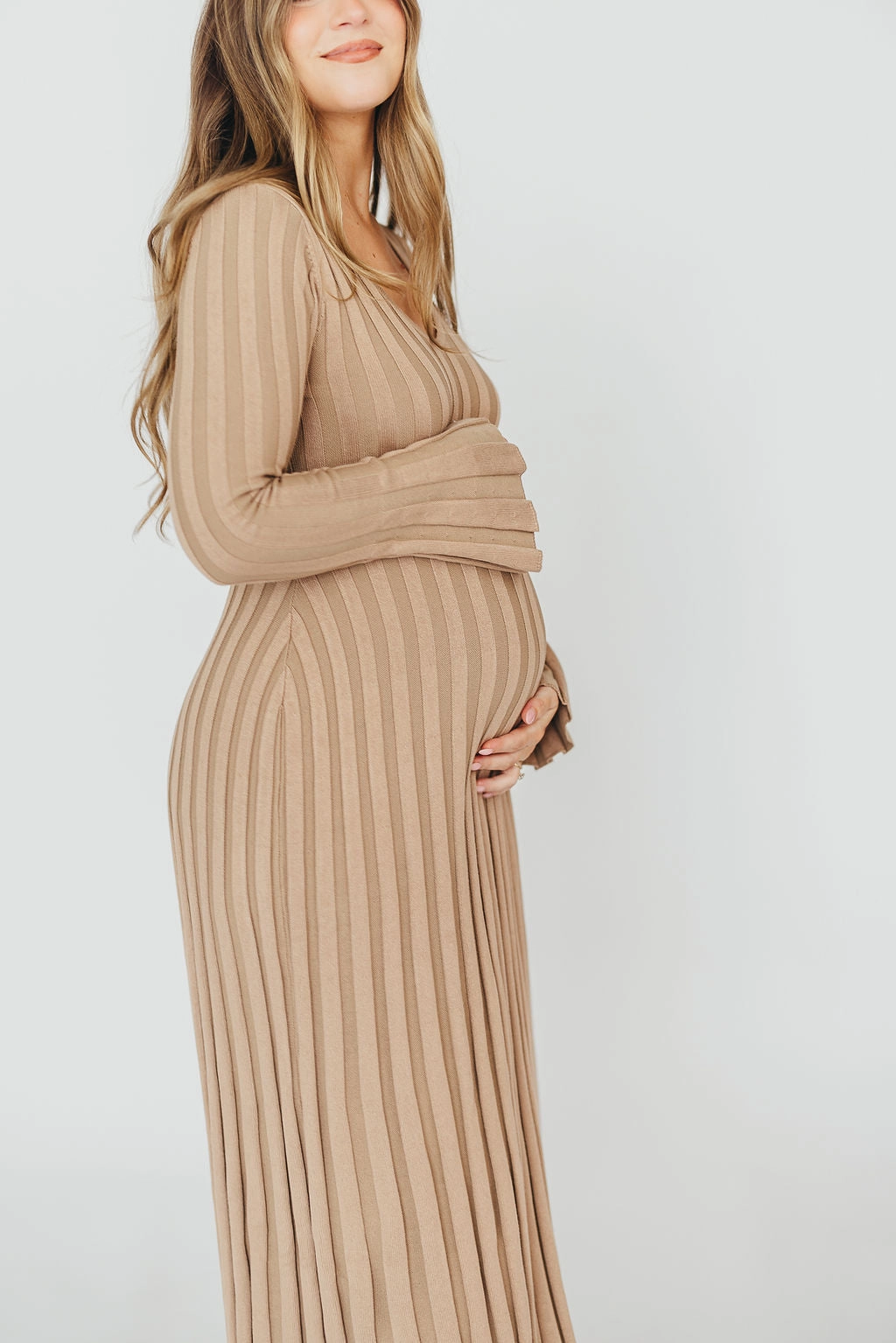 Chic Energy Hadley Long Sleeve V-Neck Knit Maxi Dress in Espresso