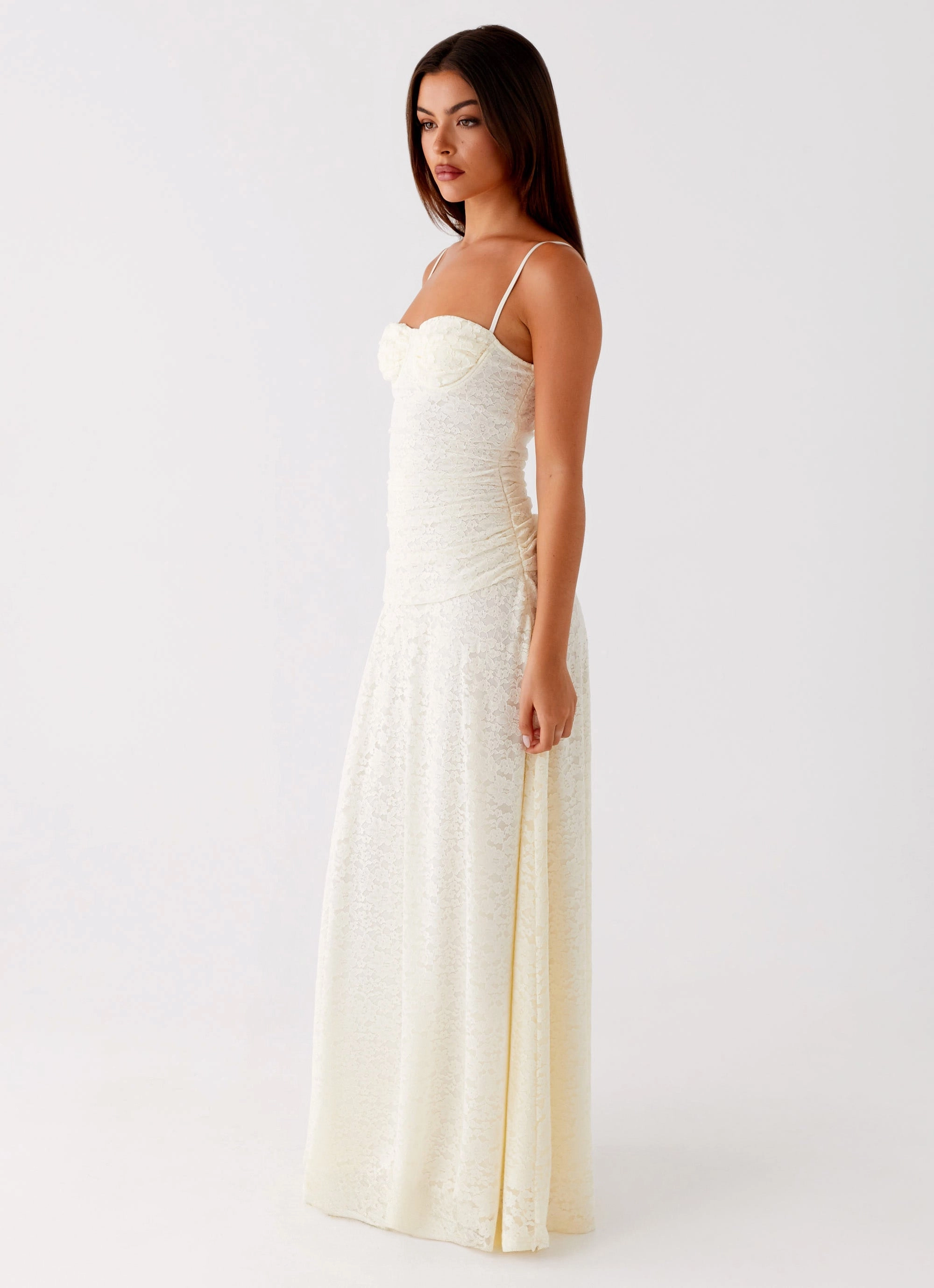 Feminine off-the-shoulder gown Elsa Maxi Dress - Ivory