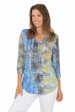 Adjustable Fit System Sunny Day Gradient Crinkle V-Neck Top