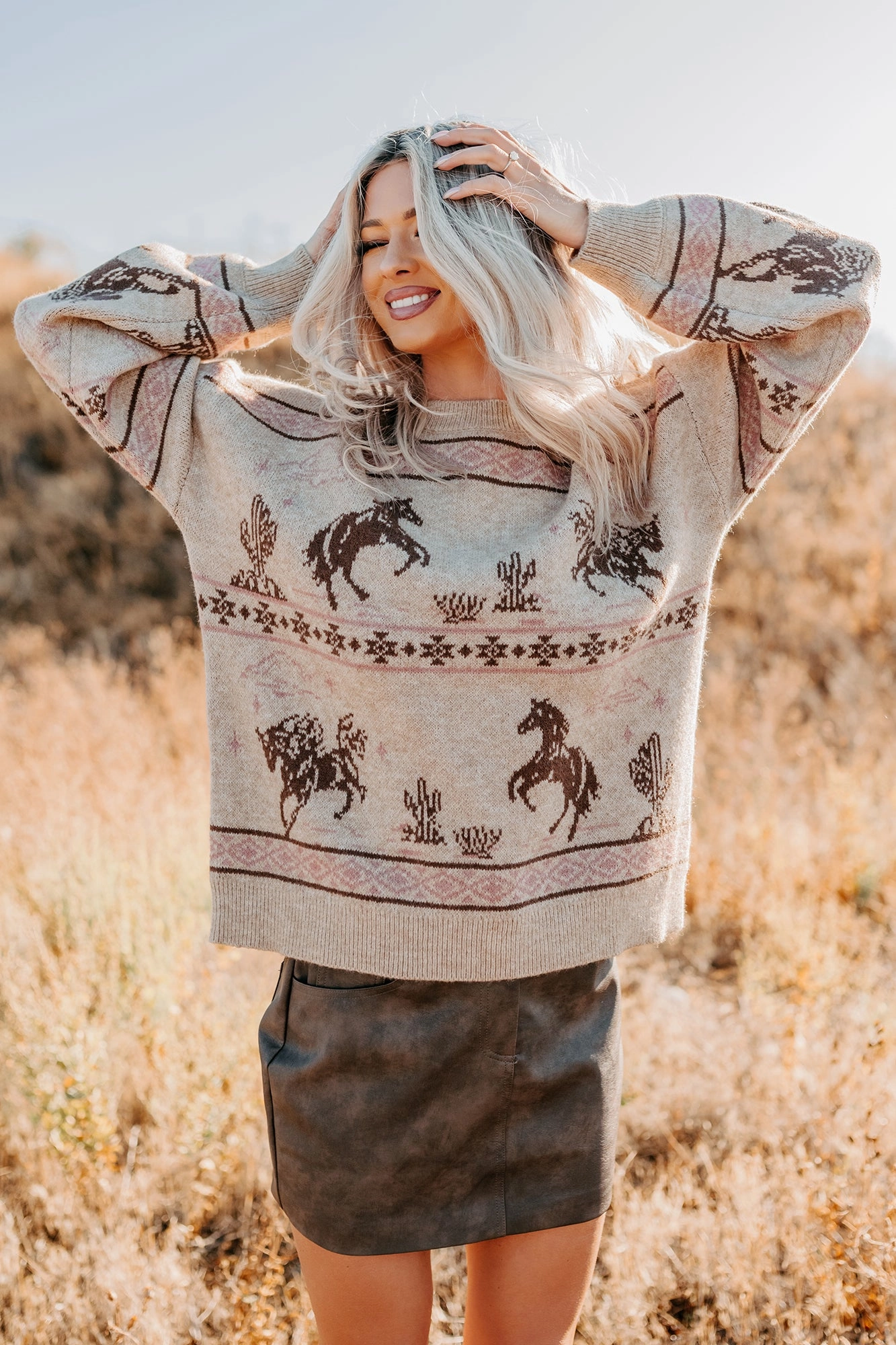 Recycled Polyester Fabric Printed T-shirt Range Romance Western Print Sweater (Taupe)