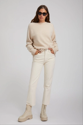 Yoko Crop Straight Leg Denim StretchMaterial
