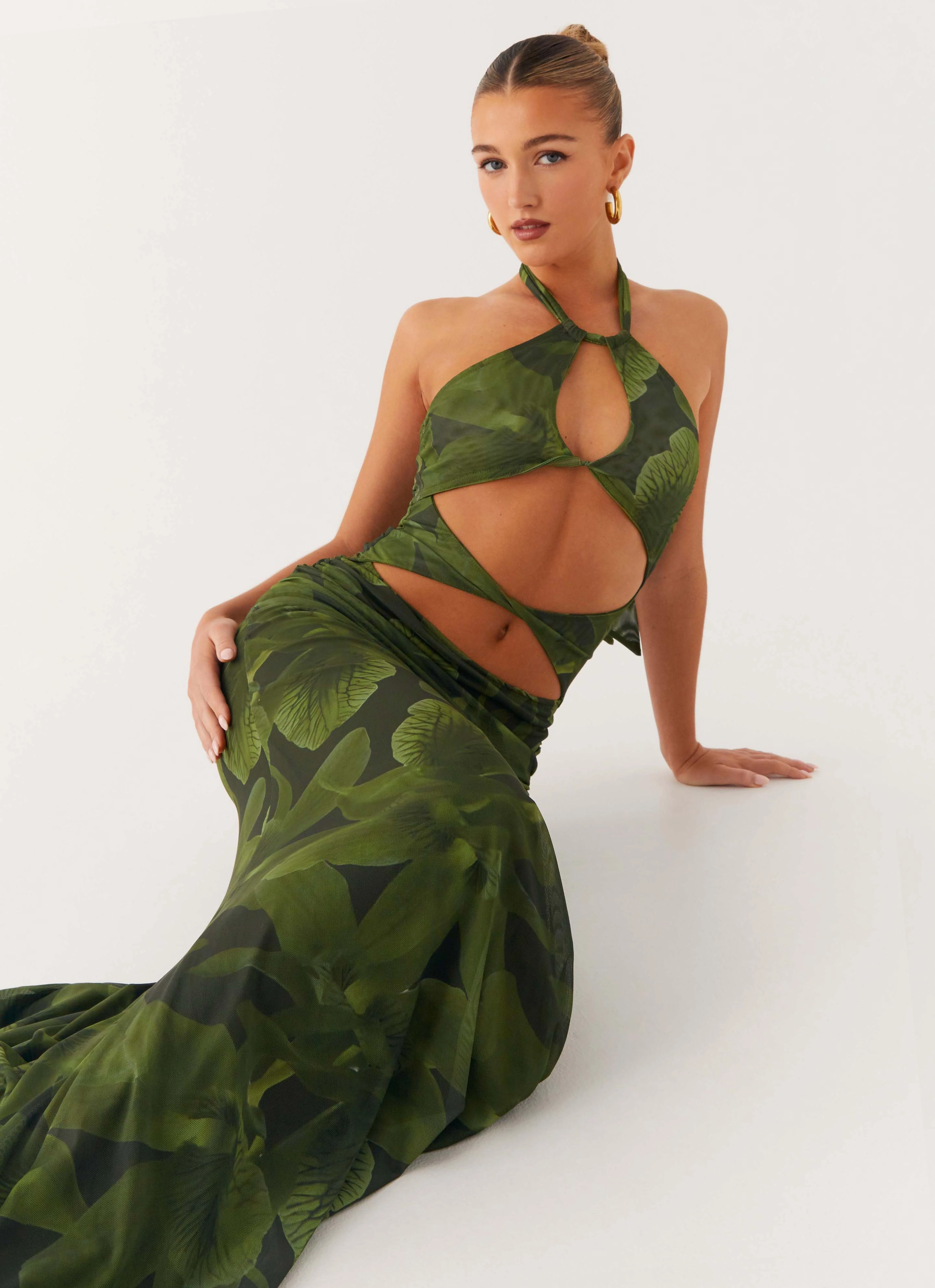 Tatyana Maxi Dress - Tropic Floral Chilly Weather Comfort