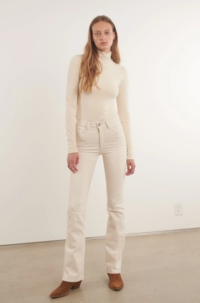 CollapsibleFrame Earhart Off White Micro Flare Denim
