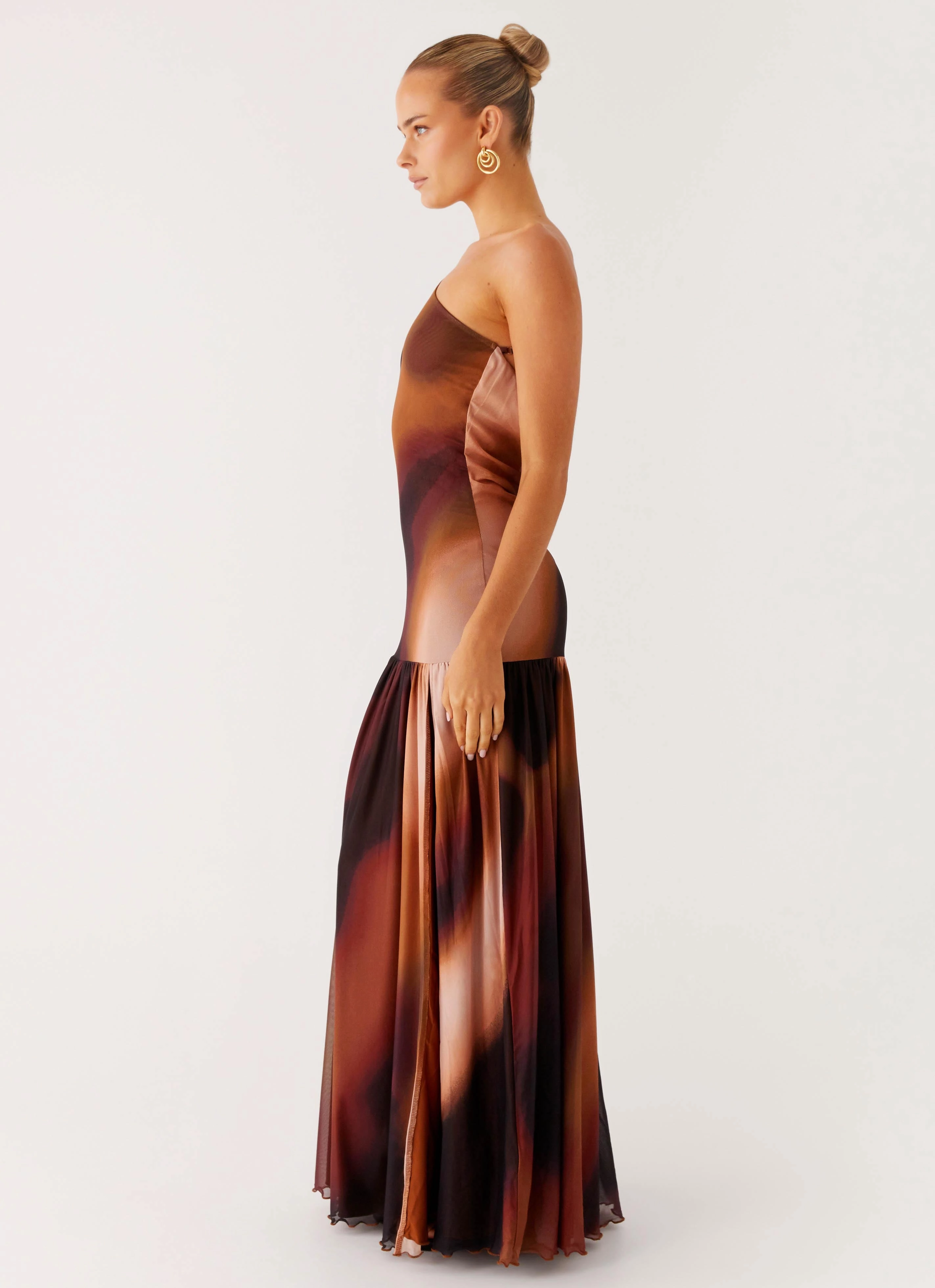 Carlina Maxi Dress - Black Gradient Relaxed Waist City Style