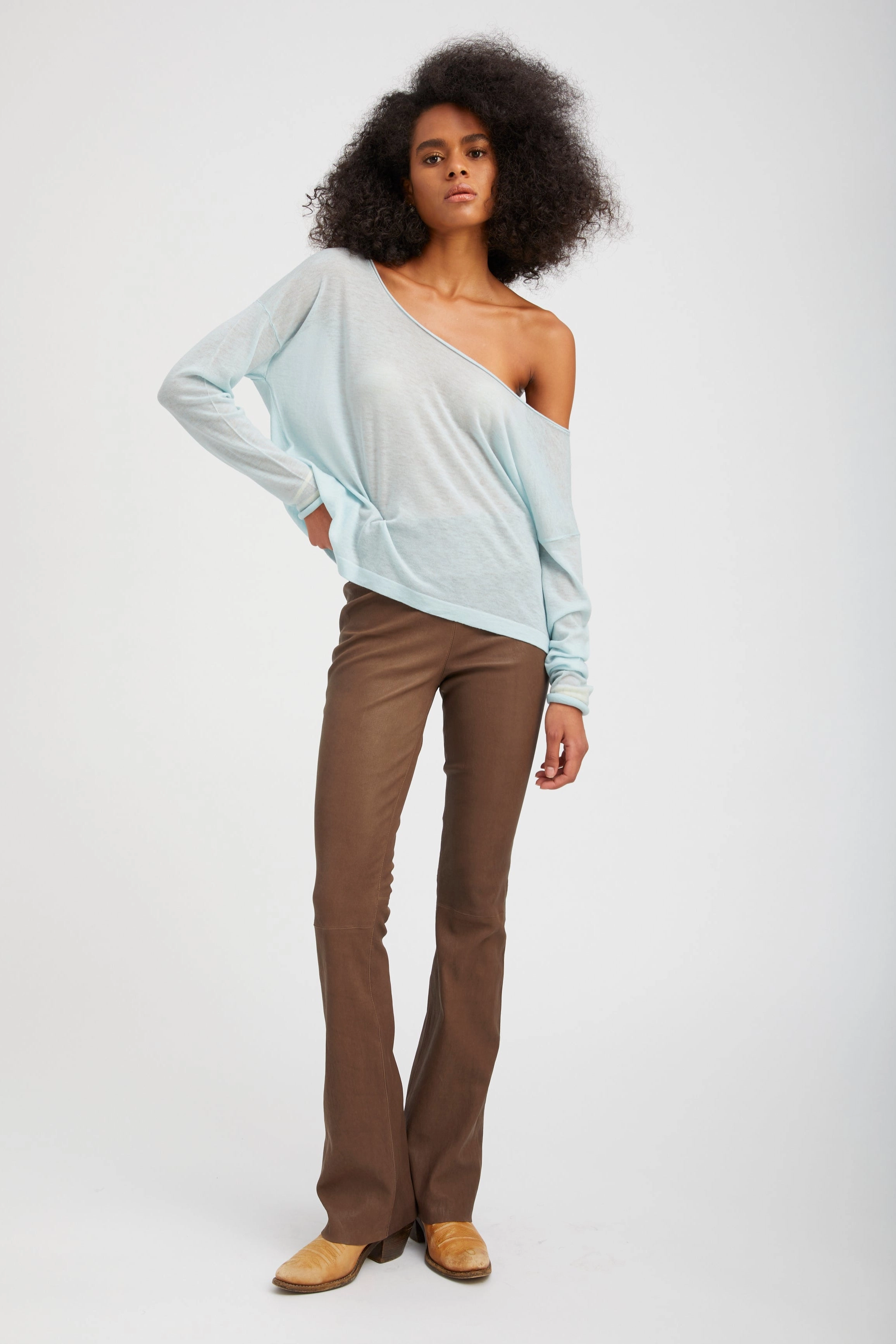 Truffle Leather Micro Flare Quick Dry Minimalist Style Weekend Outfit