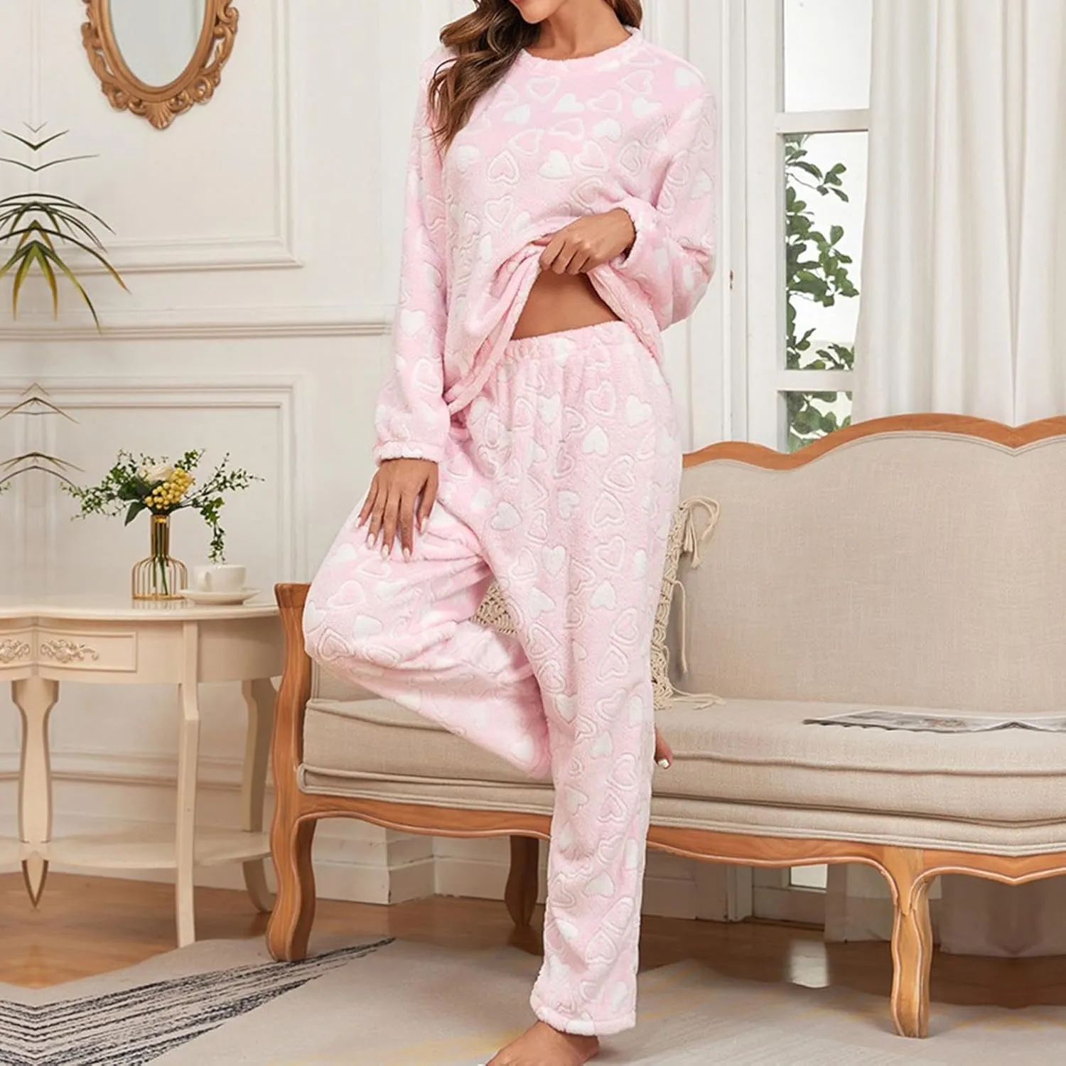 Two Piece Pajamas Sets for Women Fleece Fuzzy Long Sleeve Pullover Pants Heart Print Pajamas Sets Warm Lounge Outfits