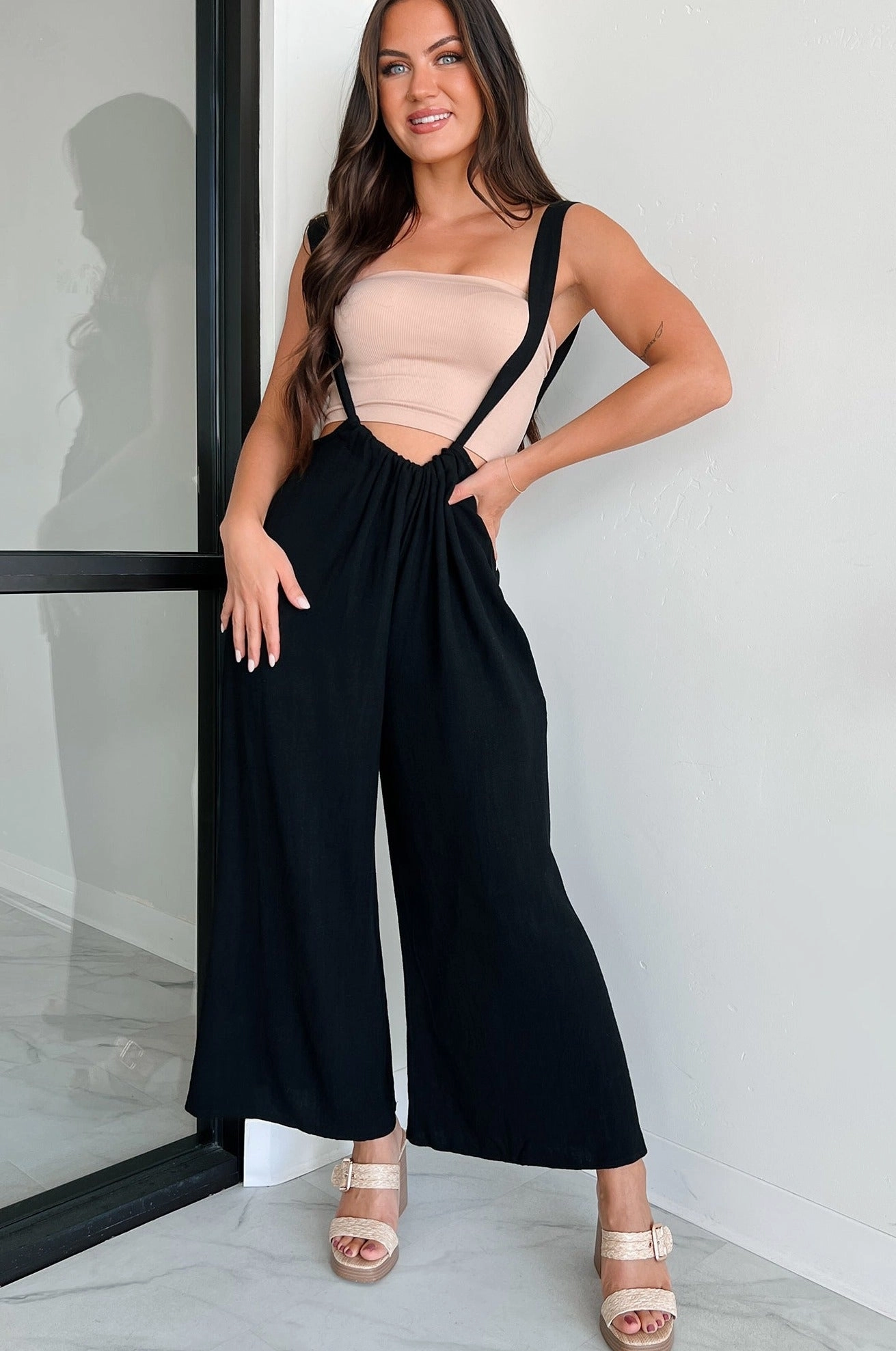 Rolled Hem Finish Airflow Mesh Lining Casual Conversations Suspender Jumpsuit (Black)
