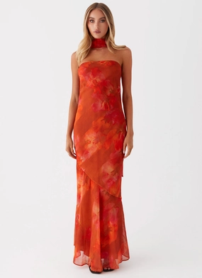 Under The Pagoda Maxi Dress - Amber Photo Light