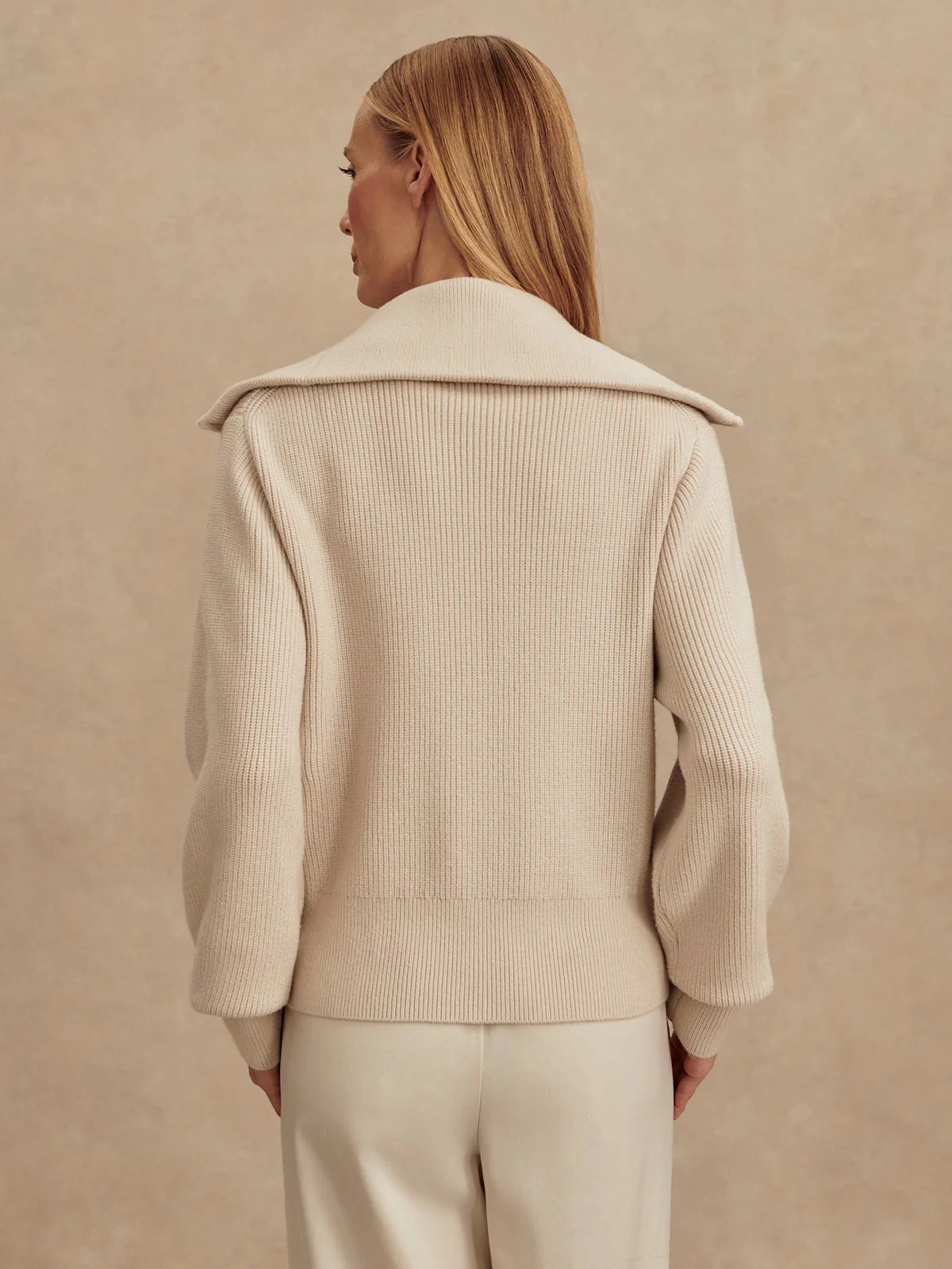SeamlessDesign Breathable back panel Varley Enrico Knit Jacket in Silver Birch
