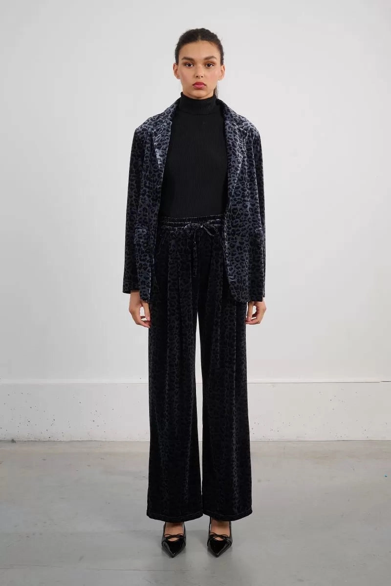 Velvet Leopard Wide Leg Trouser in Dark Grey Light Fabric City Wear
