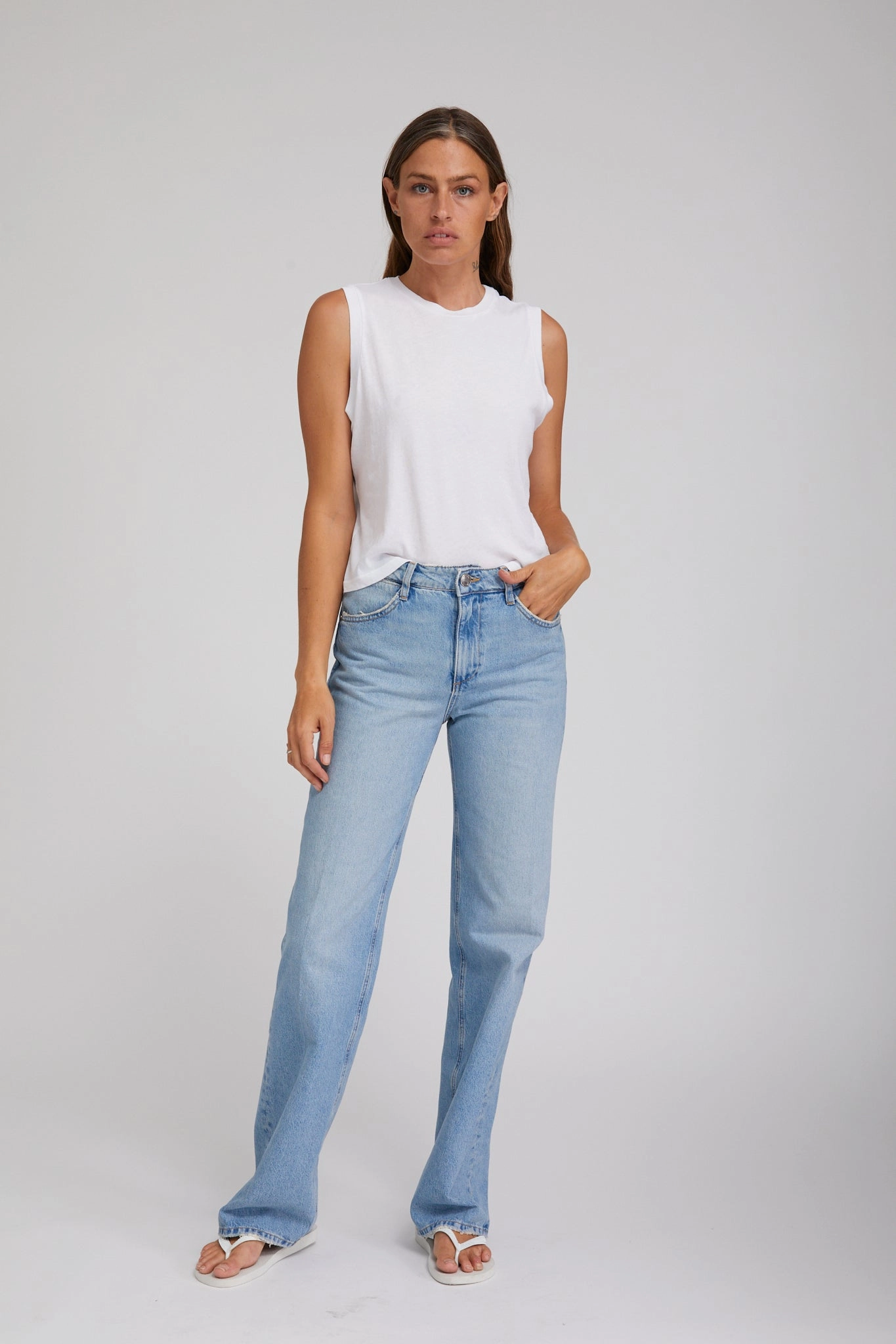 Resilient Fabric Blend Victoria Loose Straight Denim