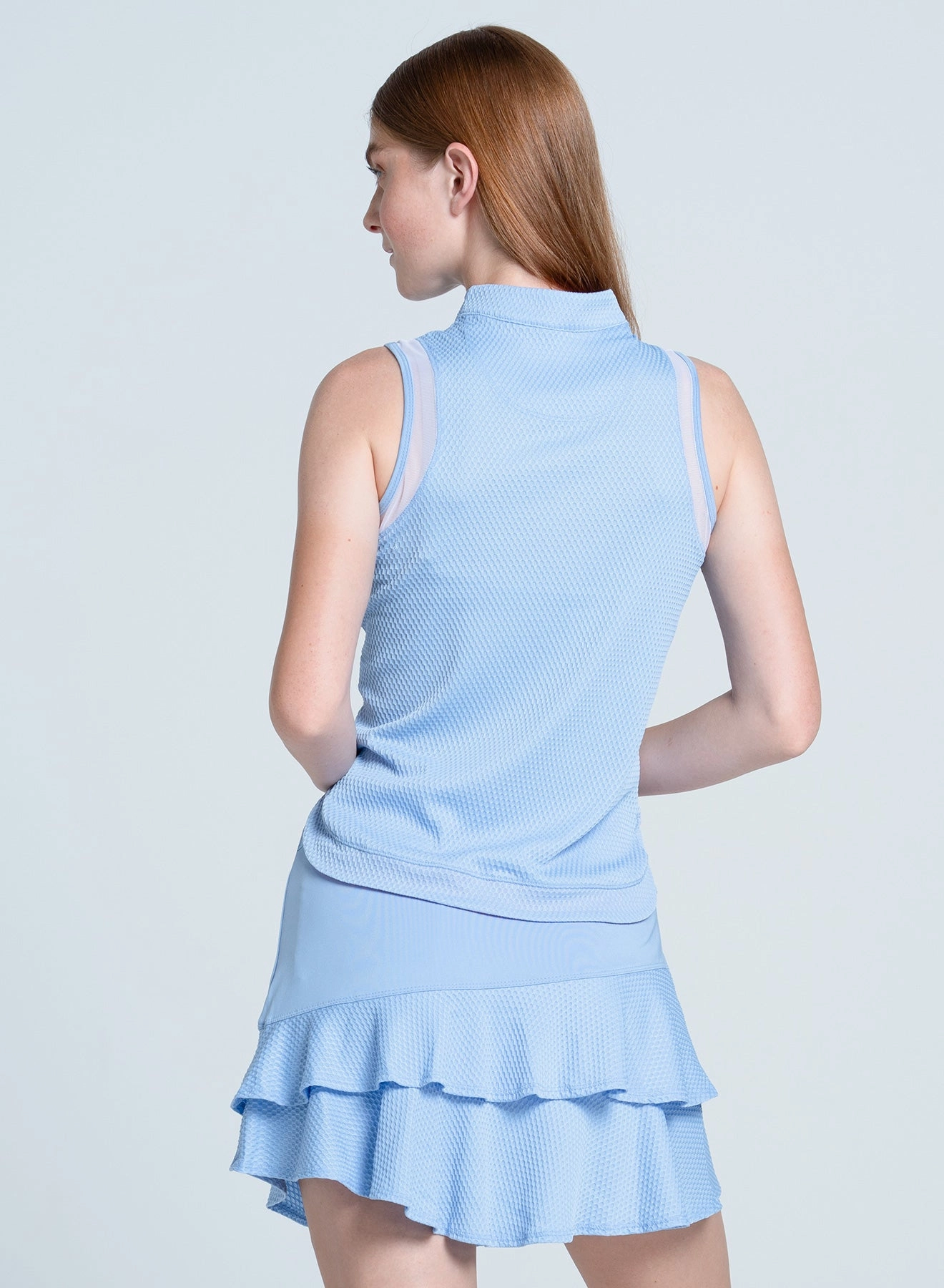 Victory Hybrid Tank Contrast Topstitching Detail