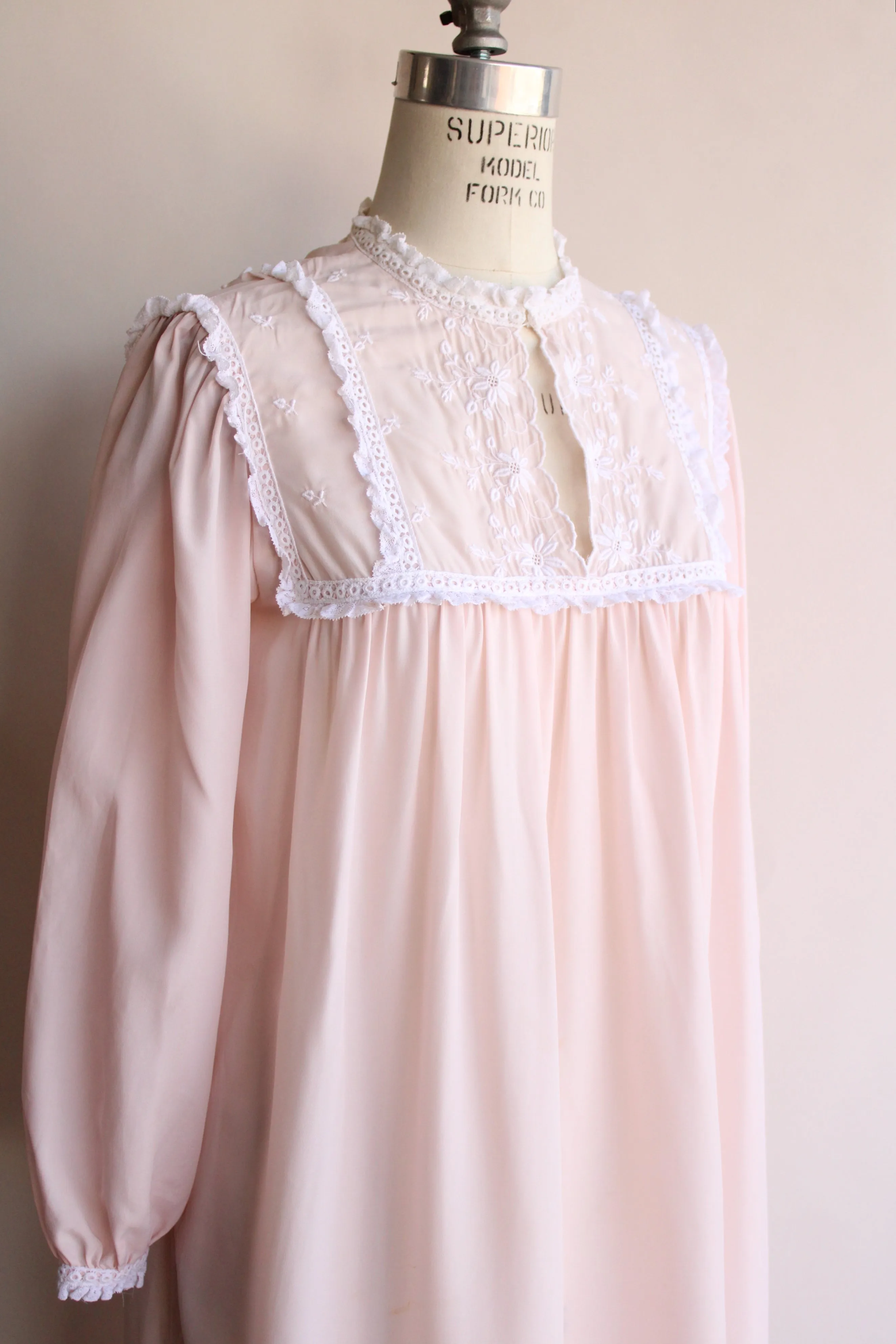 Vintage 1960s Pink Iris Lingerie Nightgown for Bullock's Wilshire