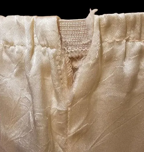 VINTAGE BLONDIE & ME SILKY SLIPPERY SATIN LOUNGING OUTFIT / PAJAMAS IN IVORY SHADES - LIKE NEW!