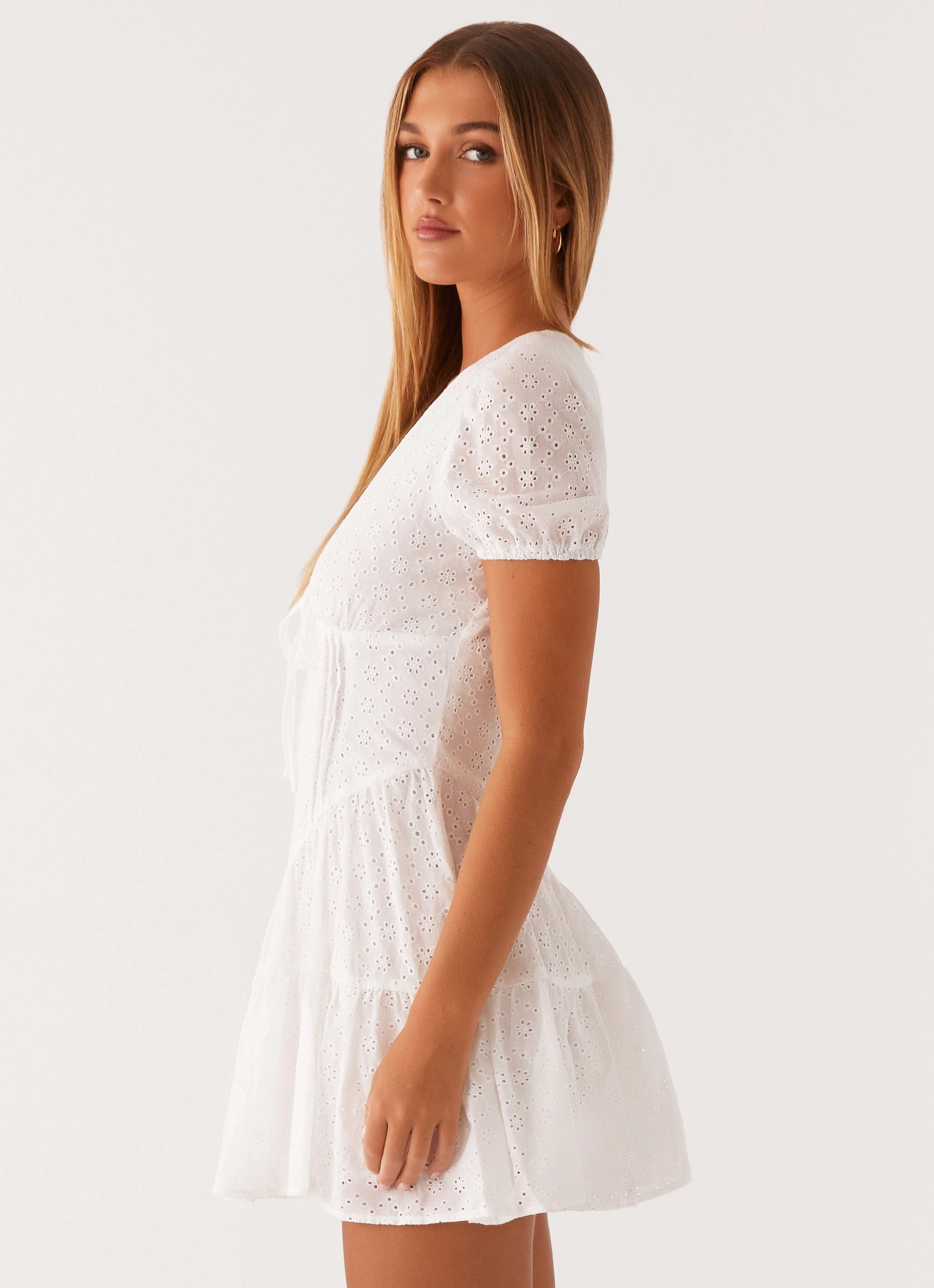 Date Vibe Bold Elegance Sweetness Mini Dress - White
