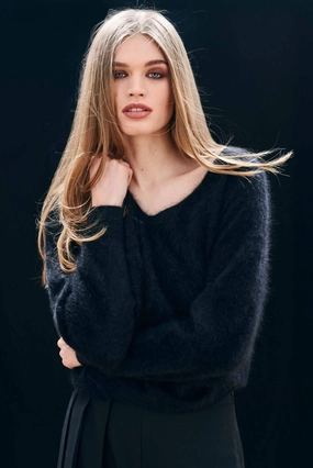 Brushed Boxy Vee Night Bonded Seam Durability