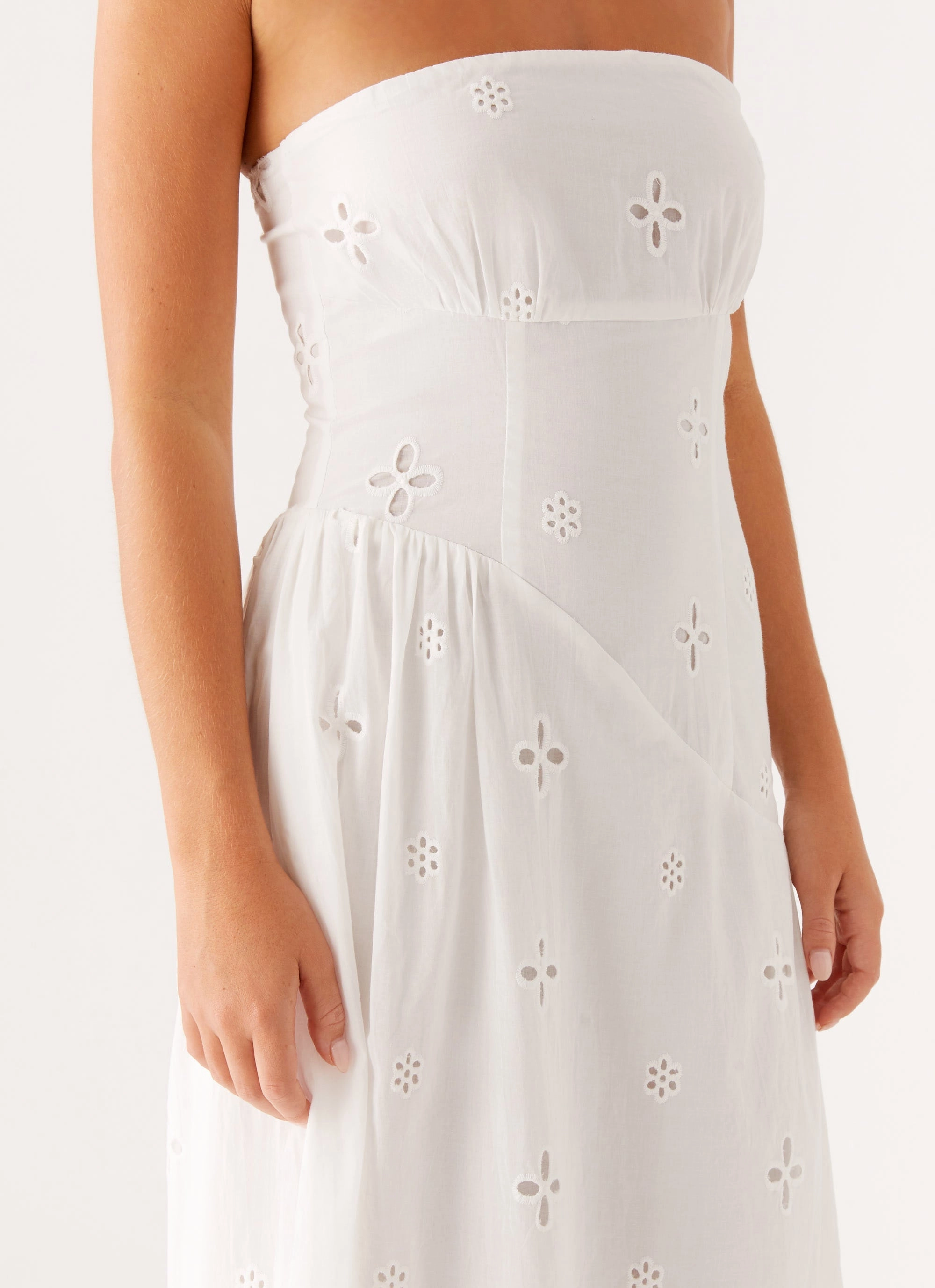 LightweightMaterial Sunkissed Maxi Dress - Ivory