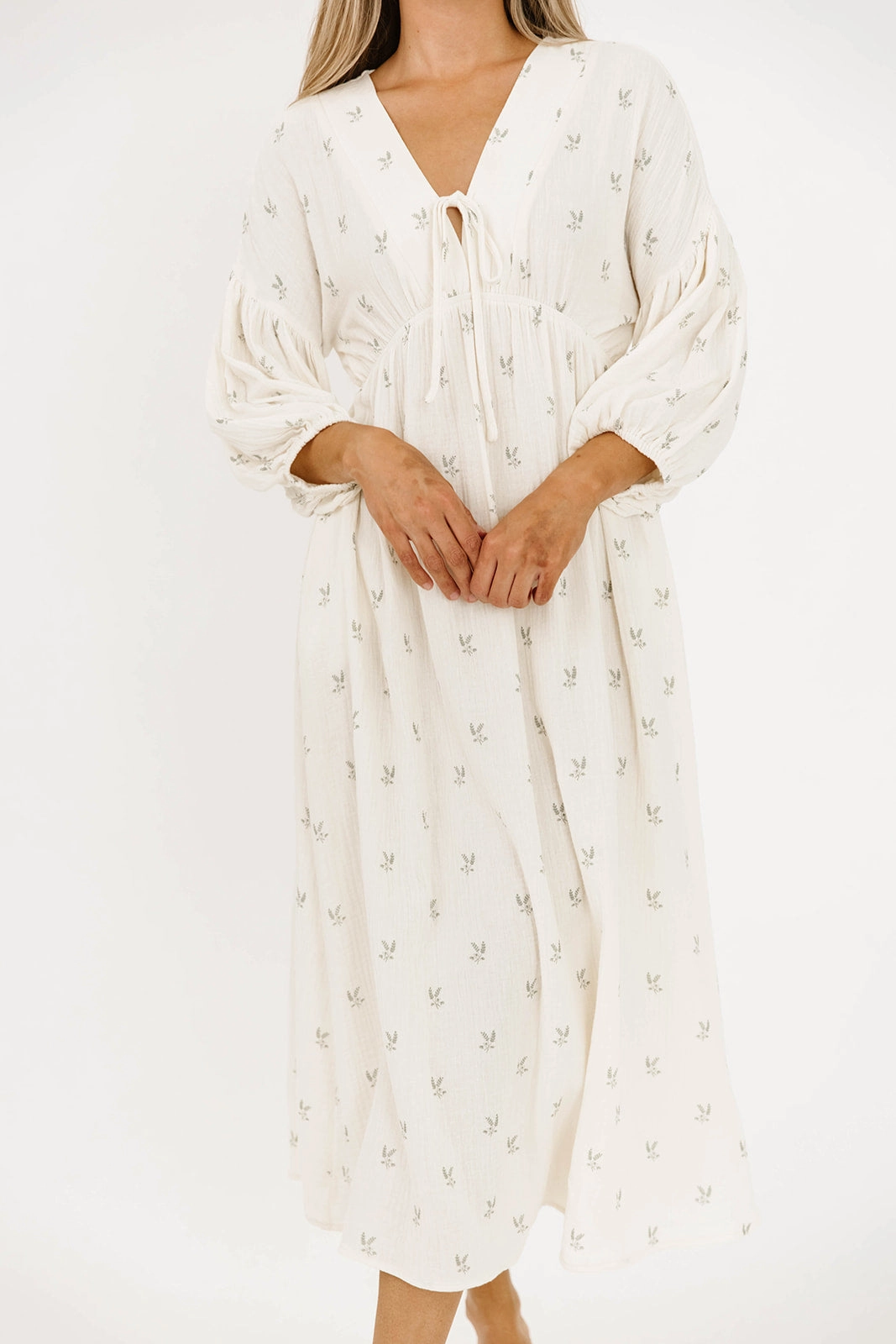 Hunter Midi Dress in Soy/Sage Foliage Modern Fit Smart Waist Design